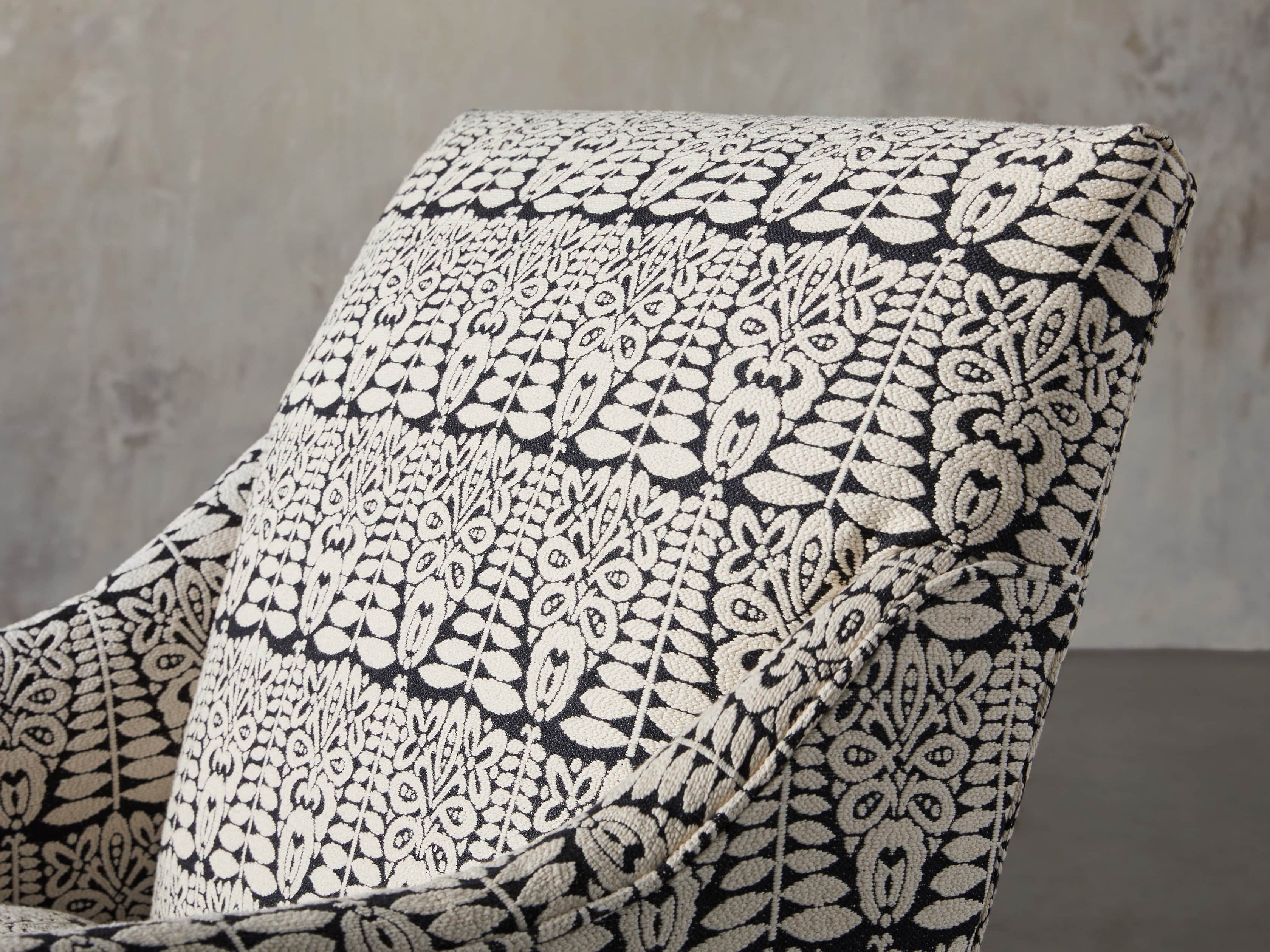Dori Upholstered 31" Chair