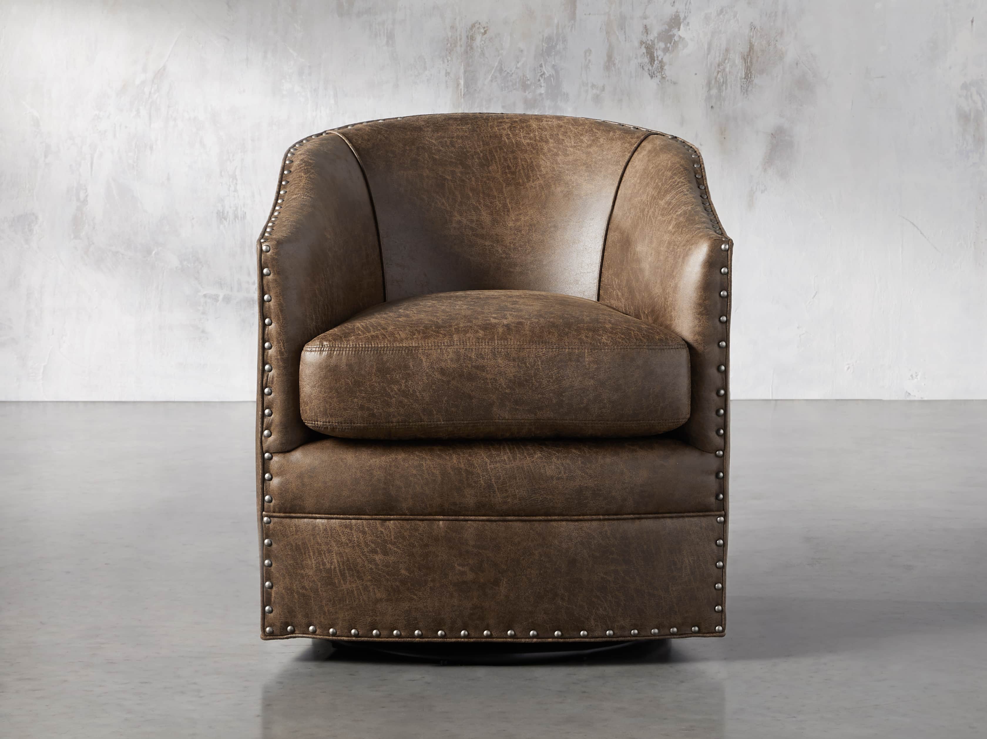 muddy outdoors swivel chair