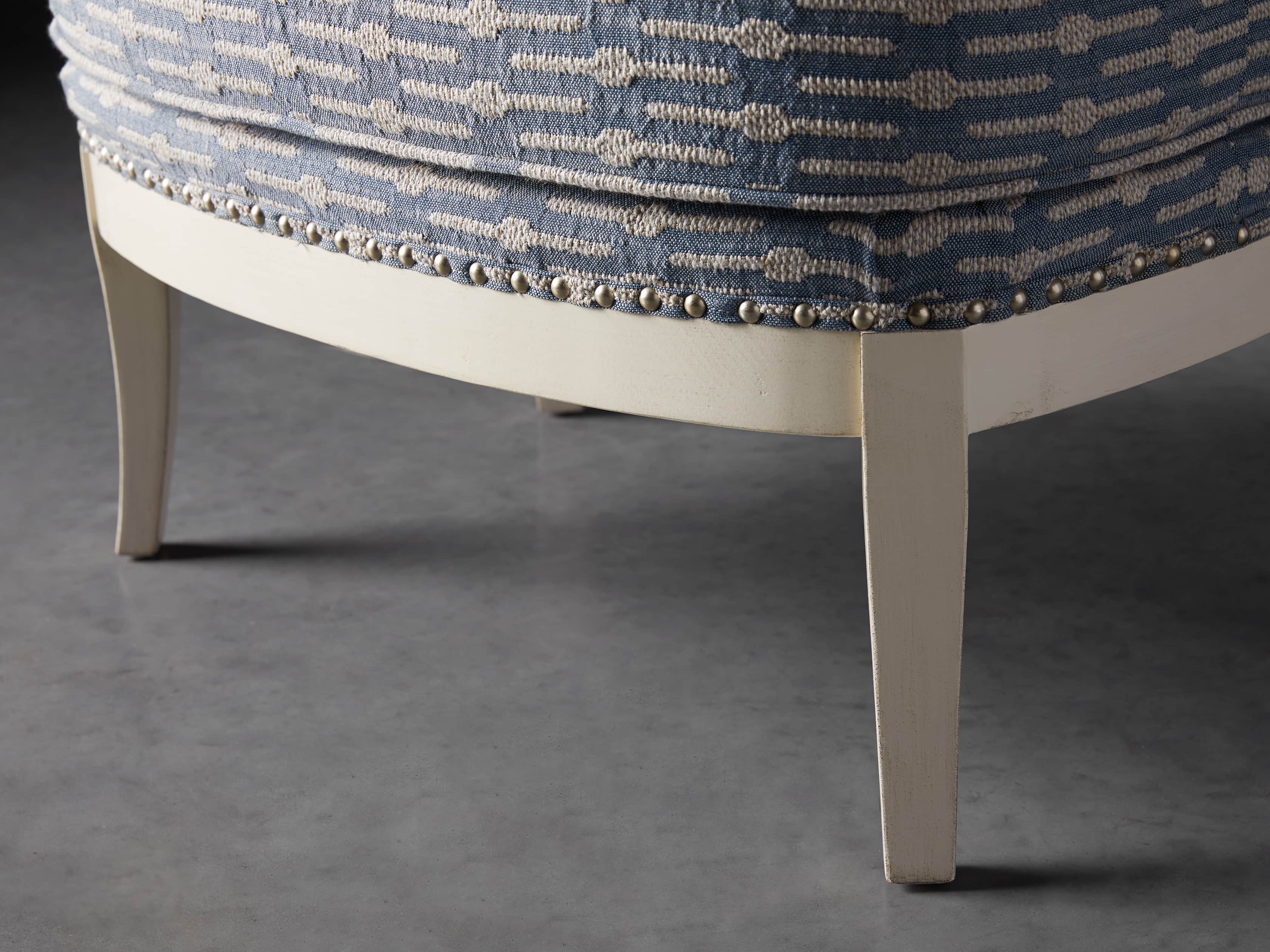 Portsmouth Upholstered 29" Ottoman in 600305-42