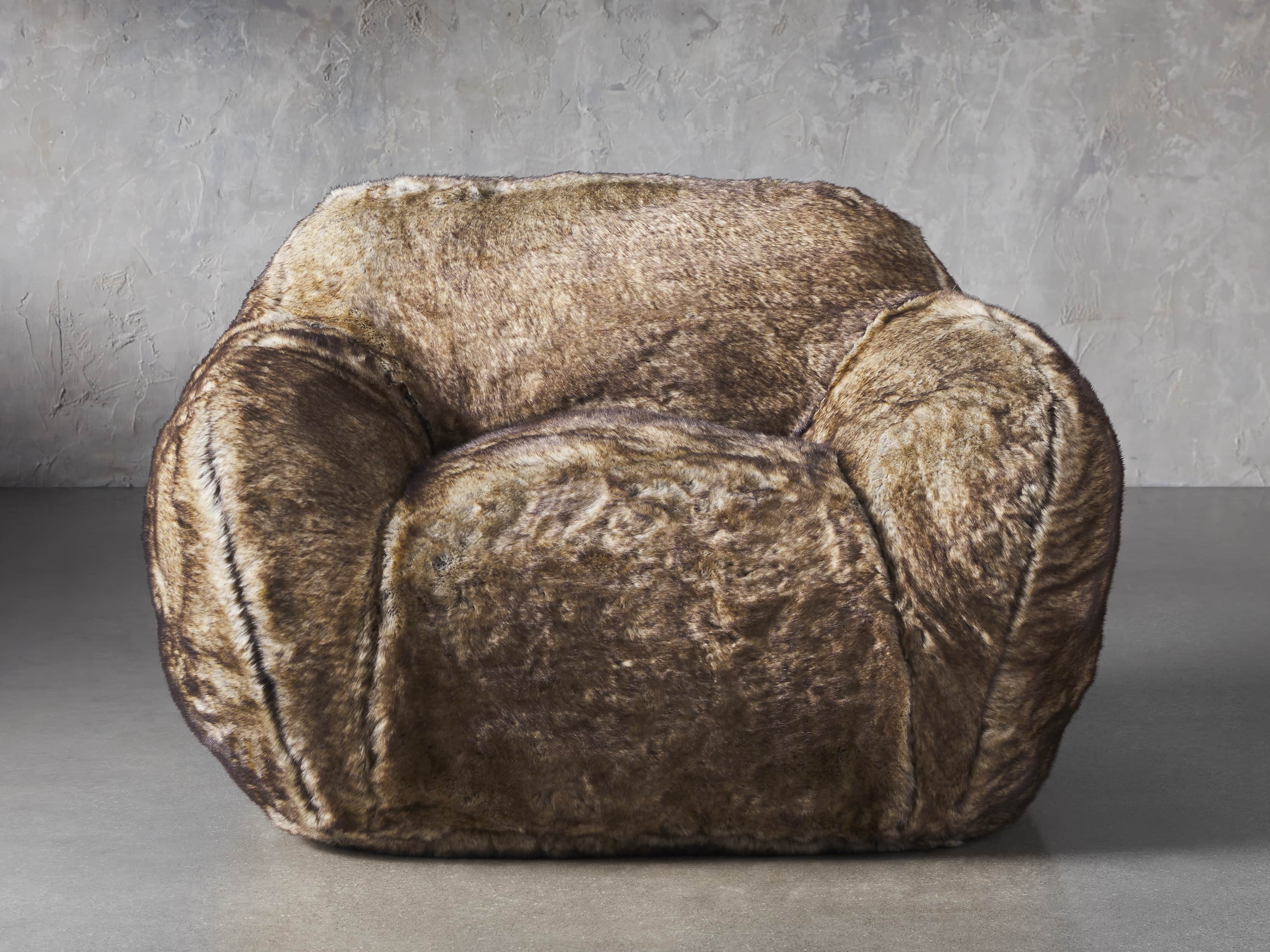 View the Snugg Faux Fur Chair | Variant: ARCTIC WOLF