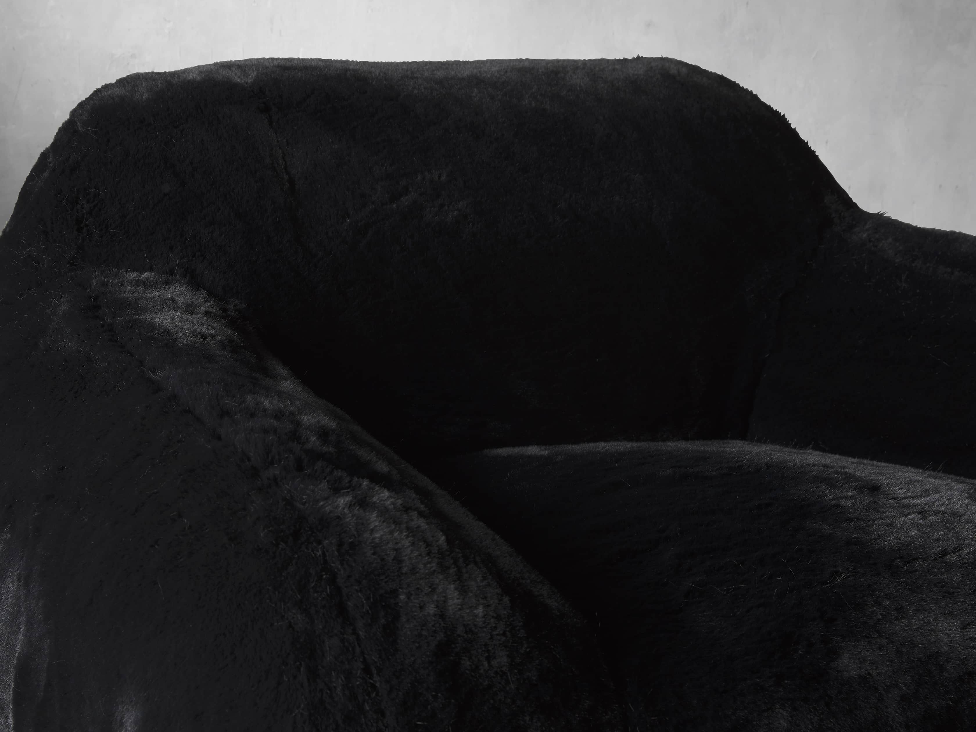Snugg Faux Fur 46" Chair in Big Bear Sable, slide 5 of 7