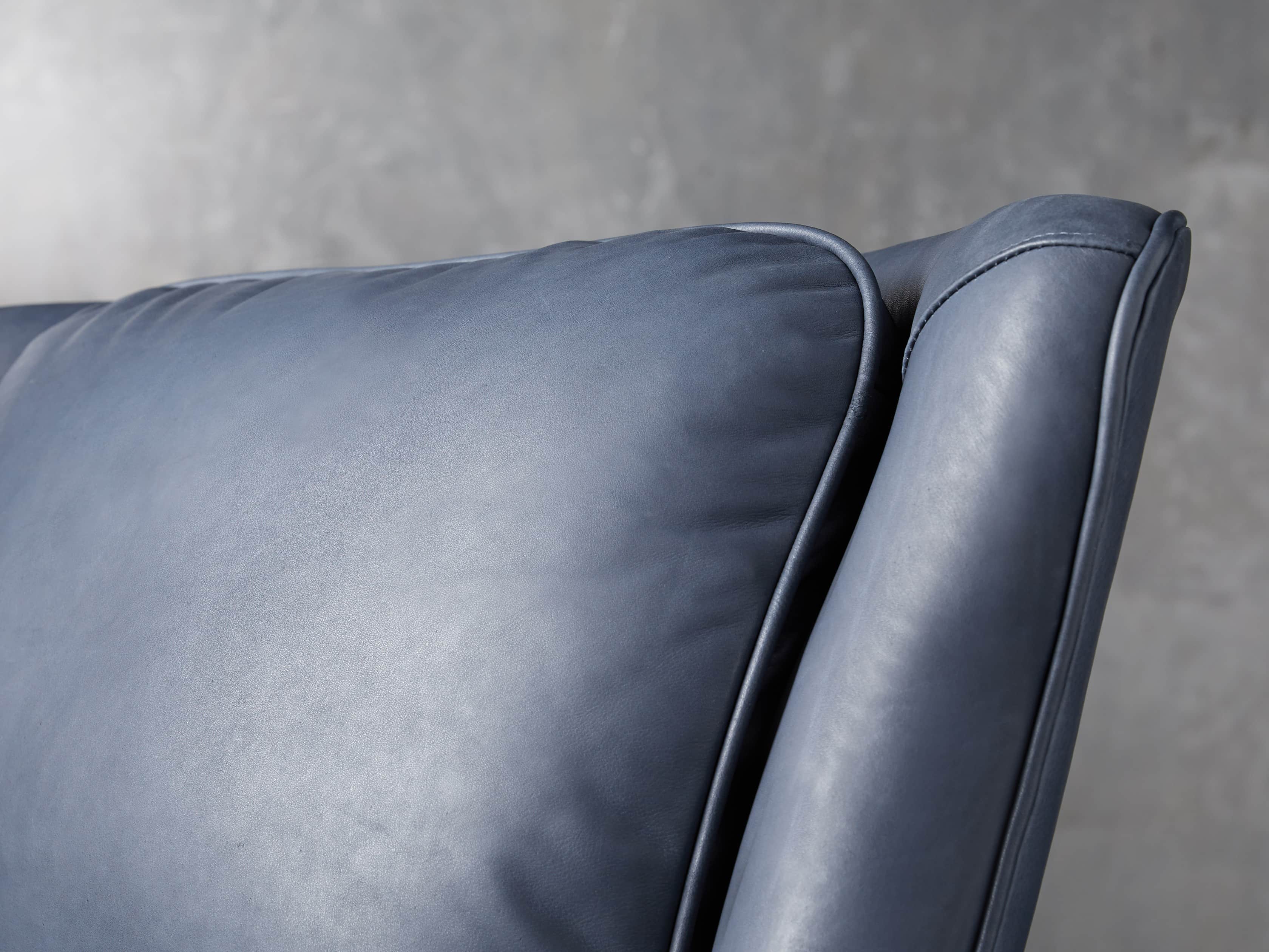 Alex Leather 29" Chair