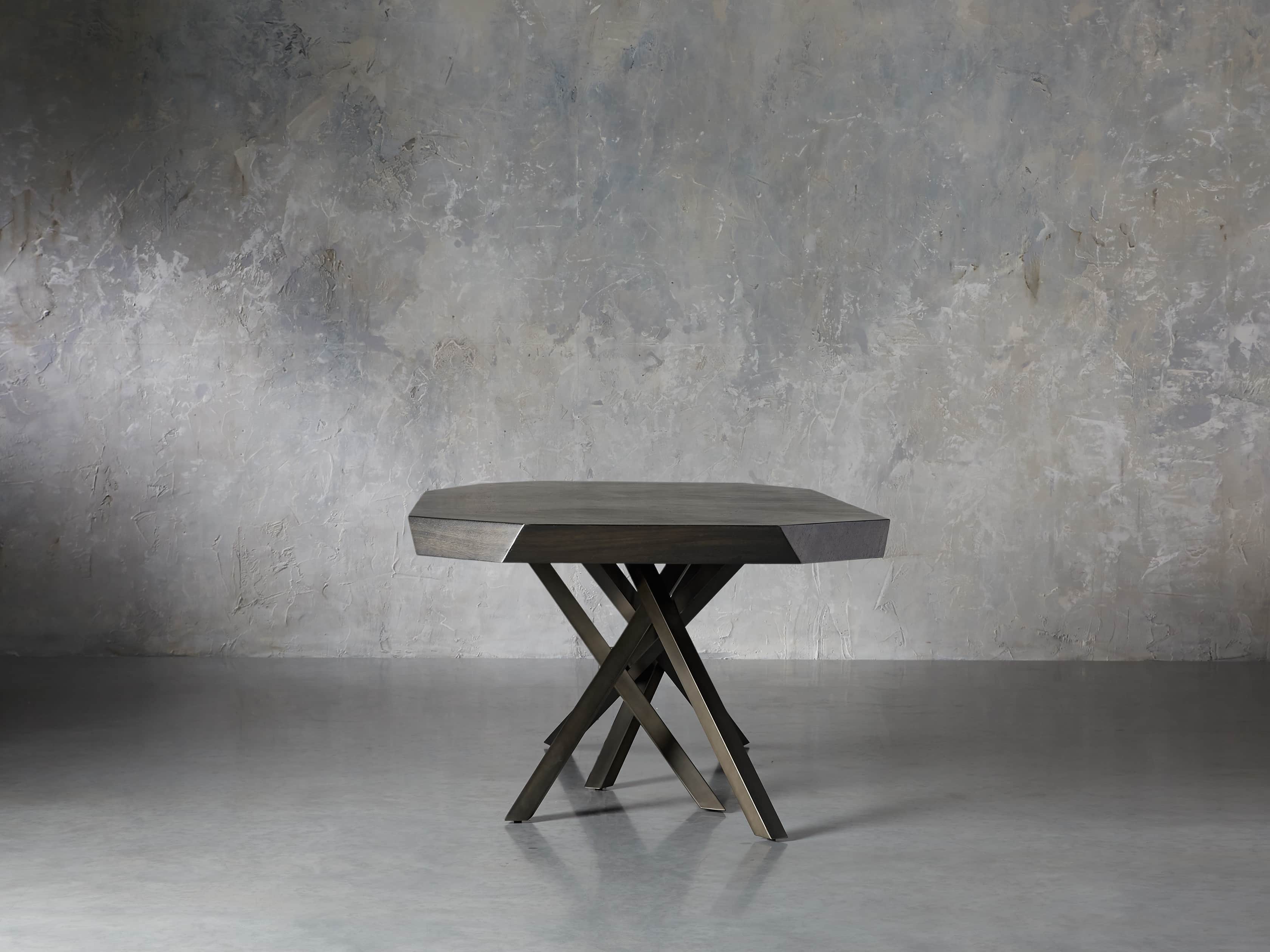 Carrinna 84" Dining Table in Oscuro