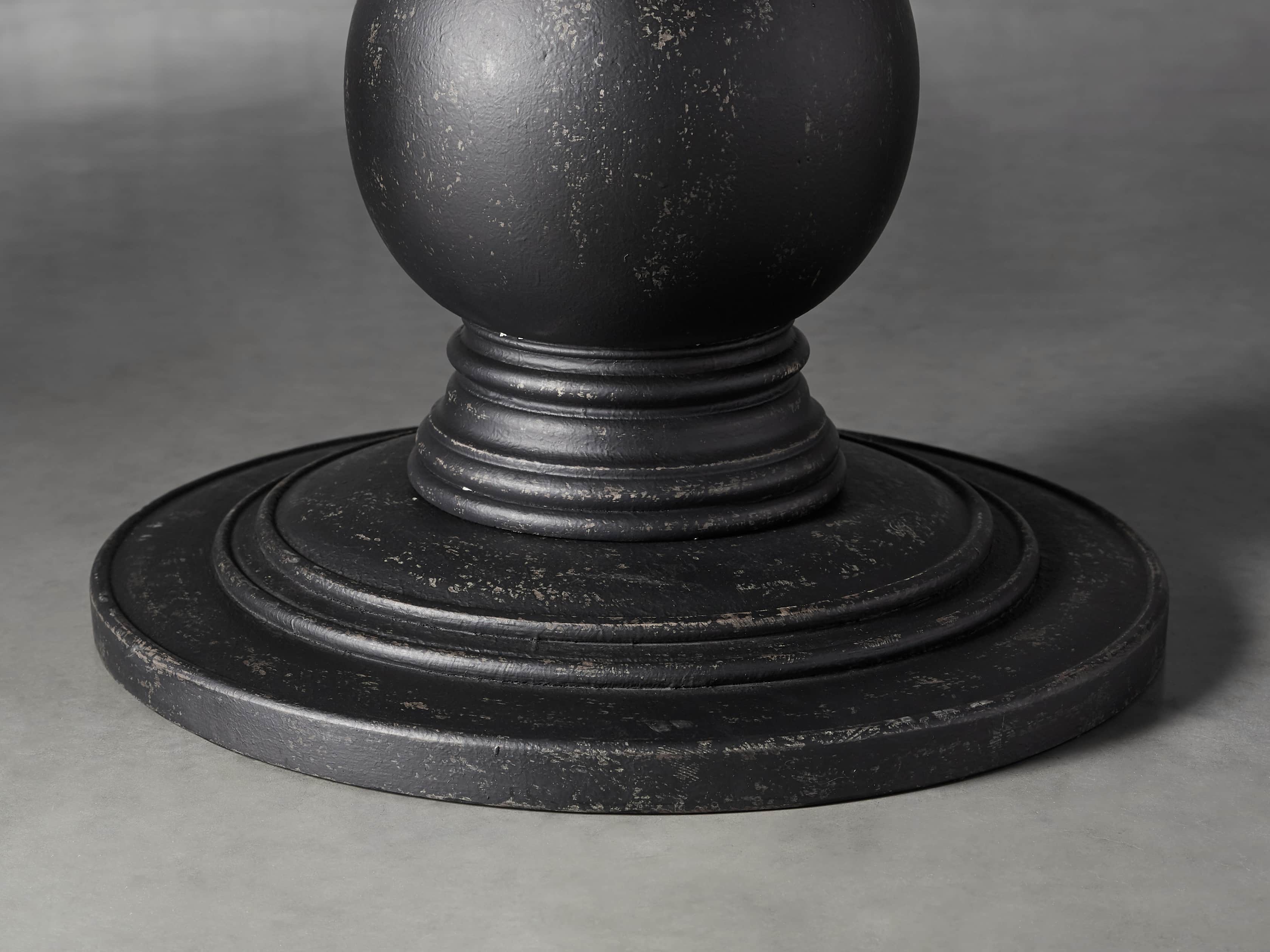 Luca 39" Round Pedestal Dining Table With Bluestone Top In Rustic Black
