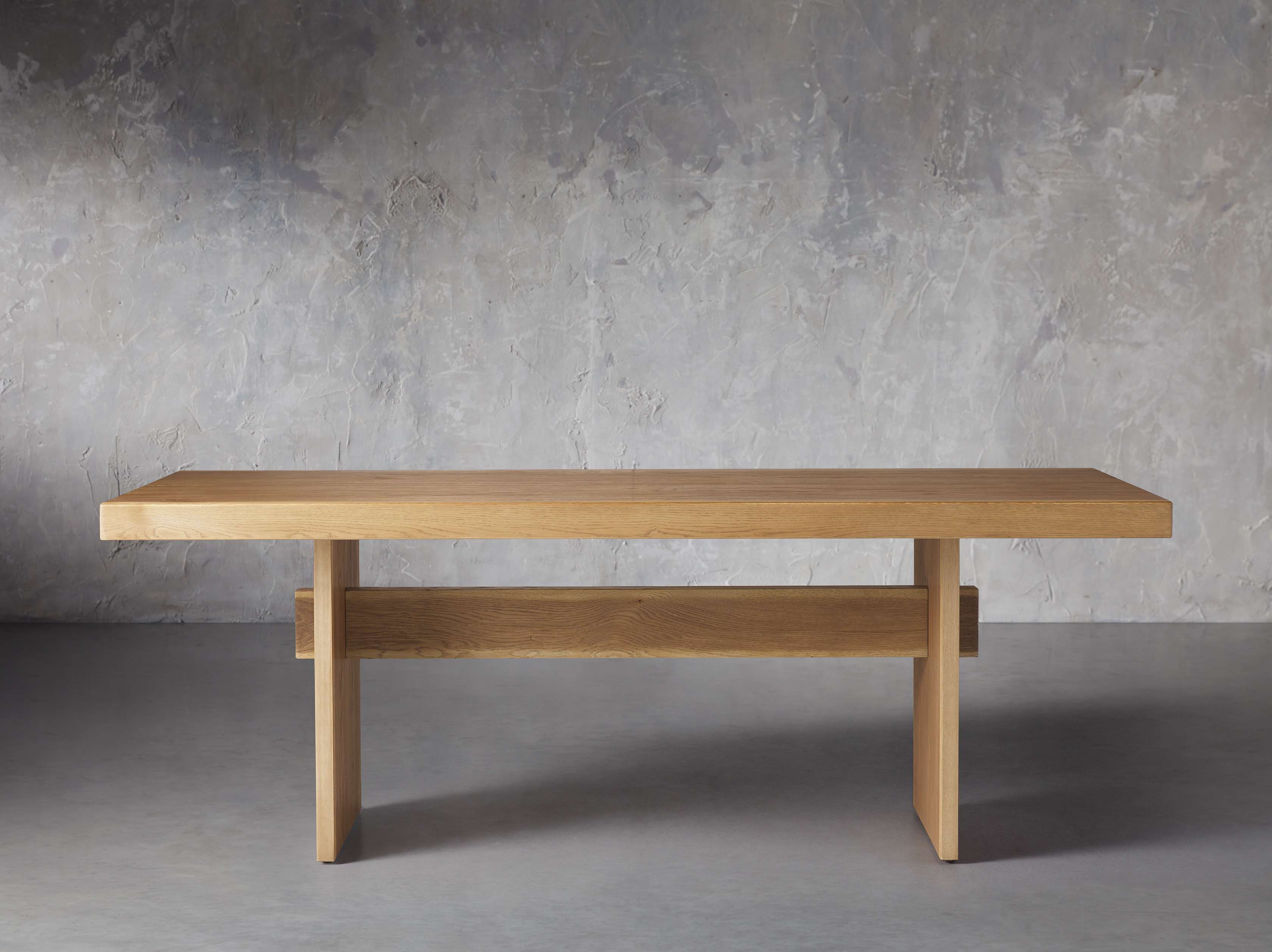 mihaela dining table