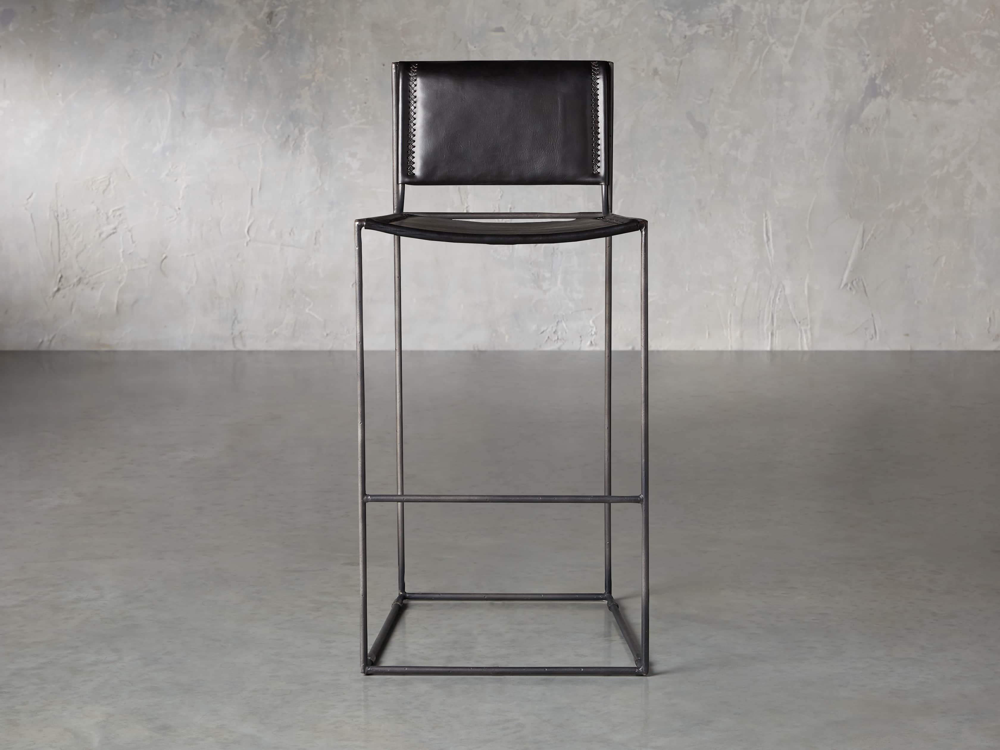 Oeste 19" Barstool in Black Coffee