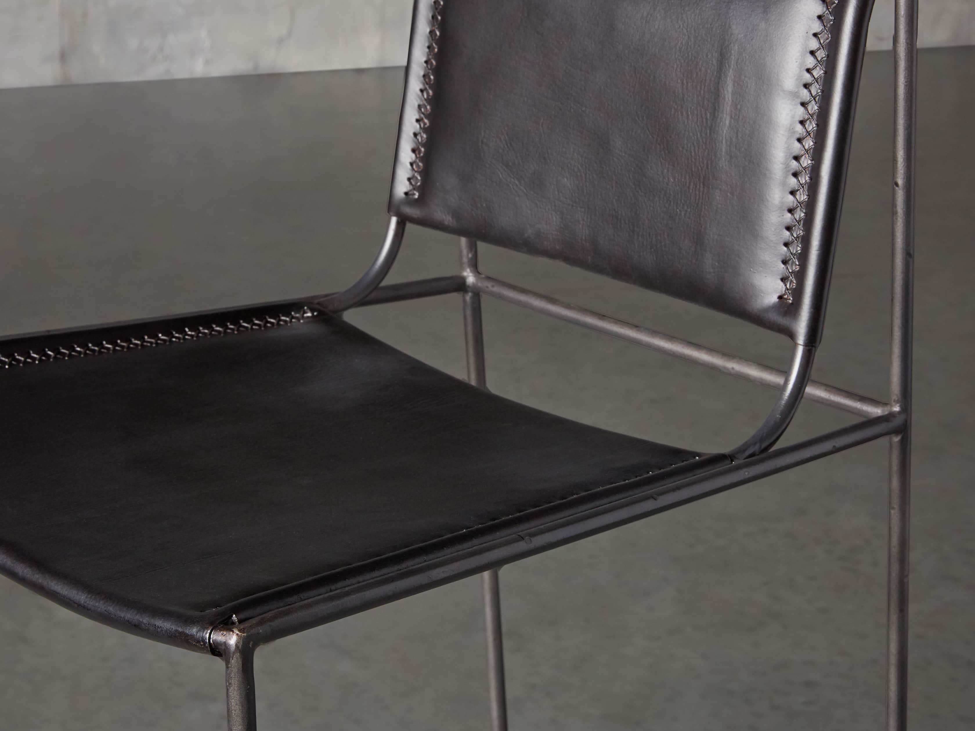 Oeste 19" Barstool in Black Coffee