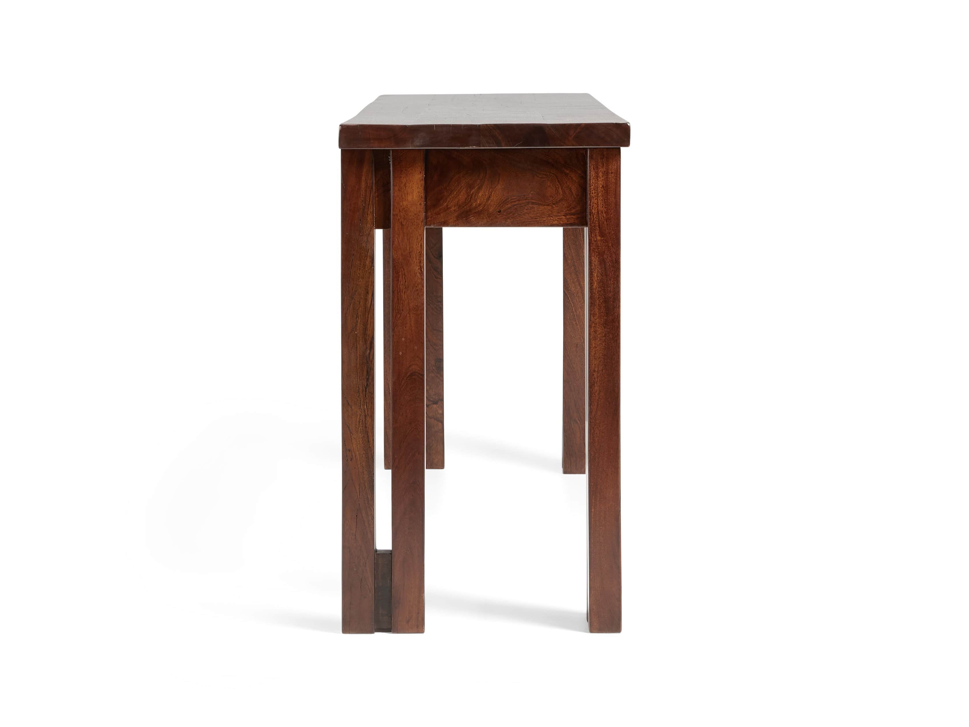 Rio 70" Server