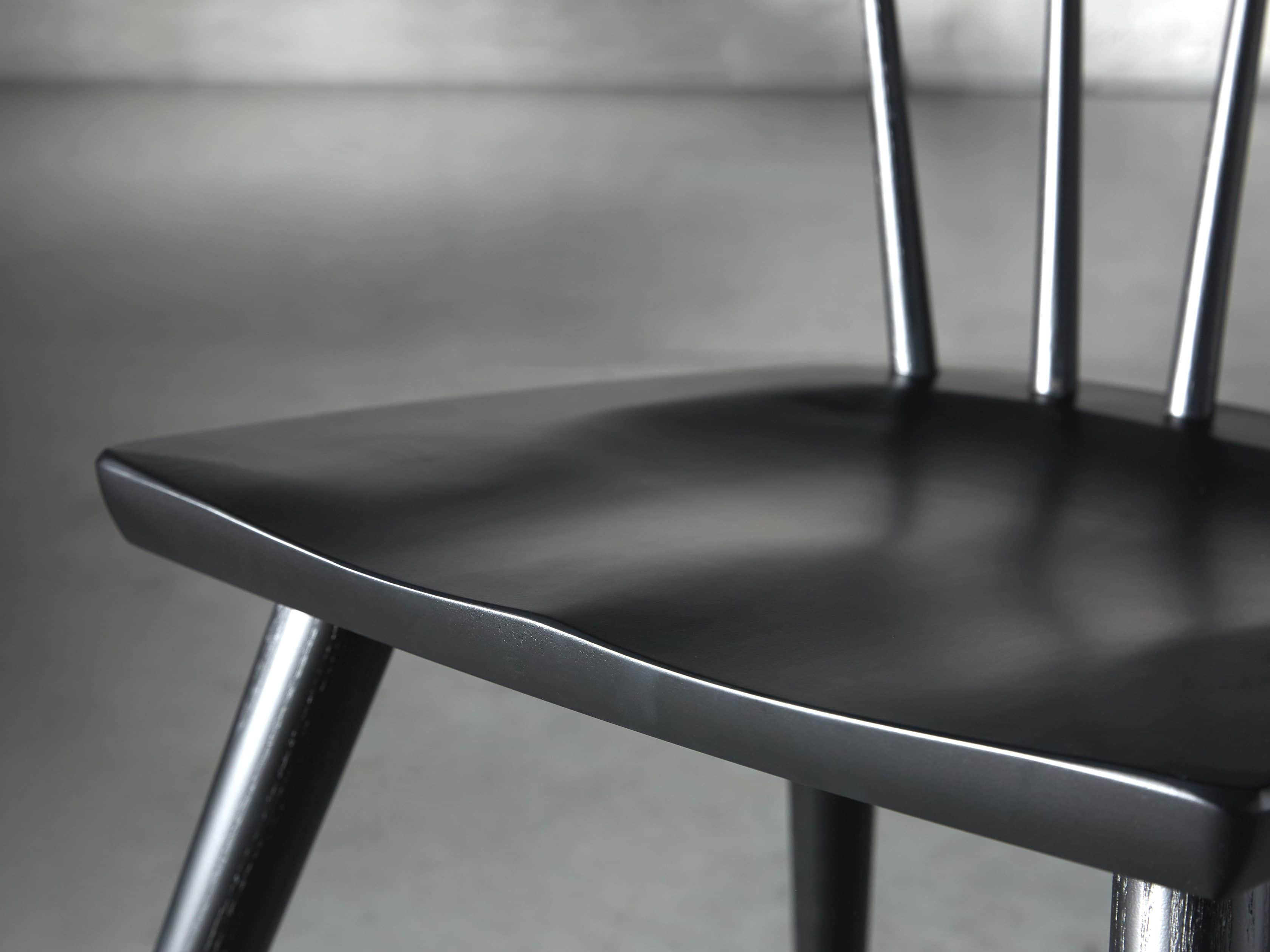Robie 21" Dining Side Chair in Black