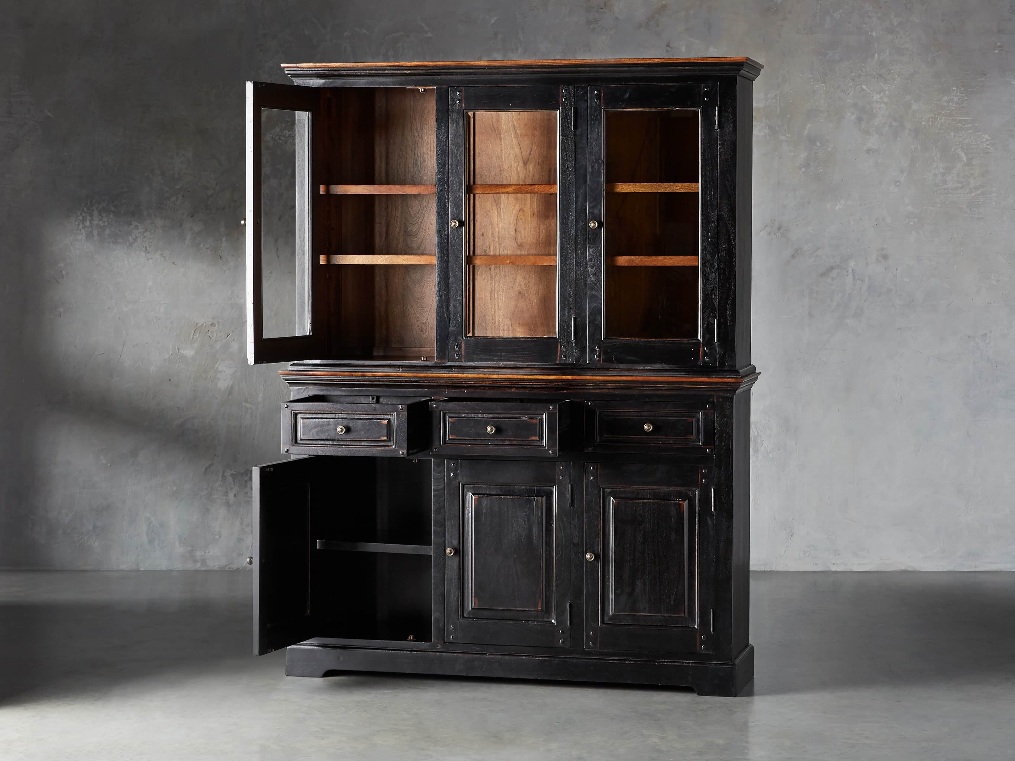 Toulon Buffet with Hutch in Toasted Auburn