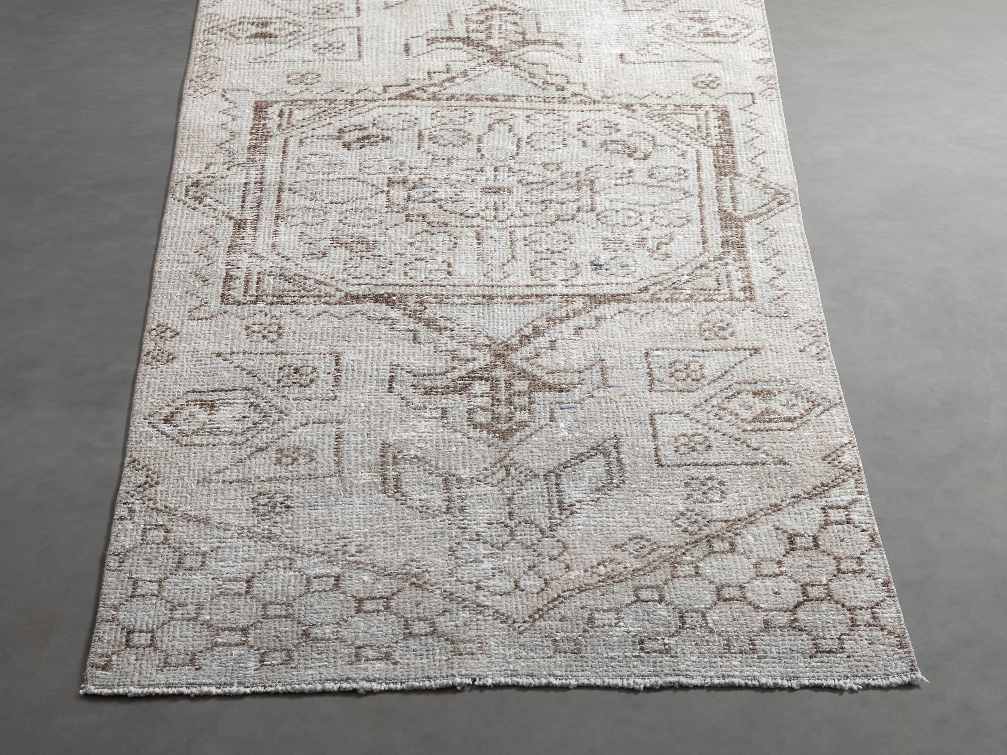 2'8 X 5'8 - Vintage Turkish Anatolian Rug, slide 3 of 4