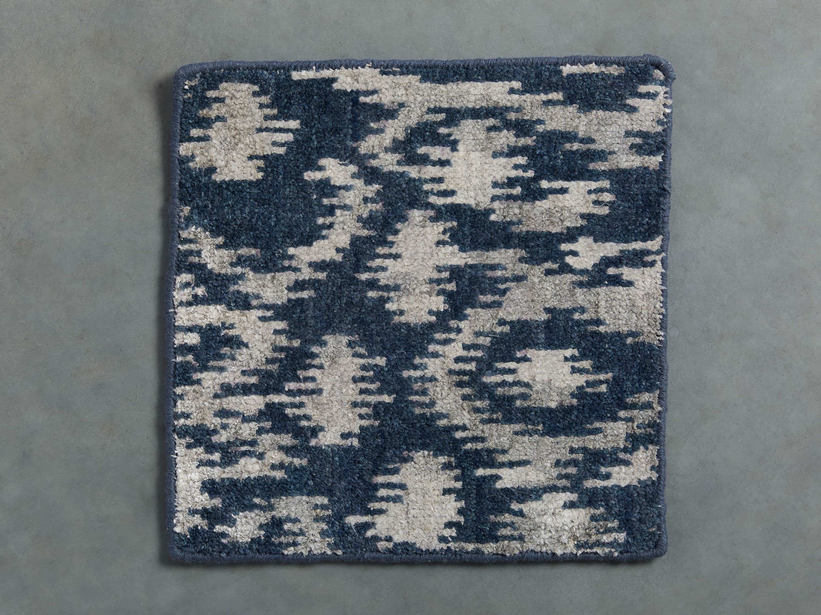 Amina hand-knotted rug swatch