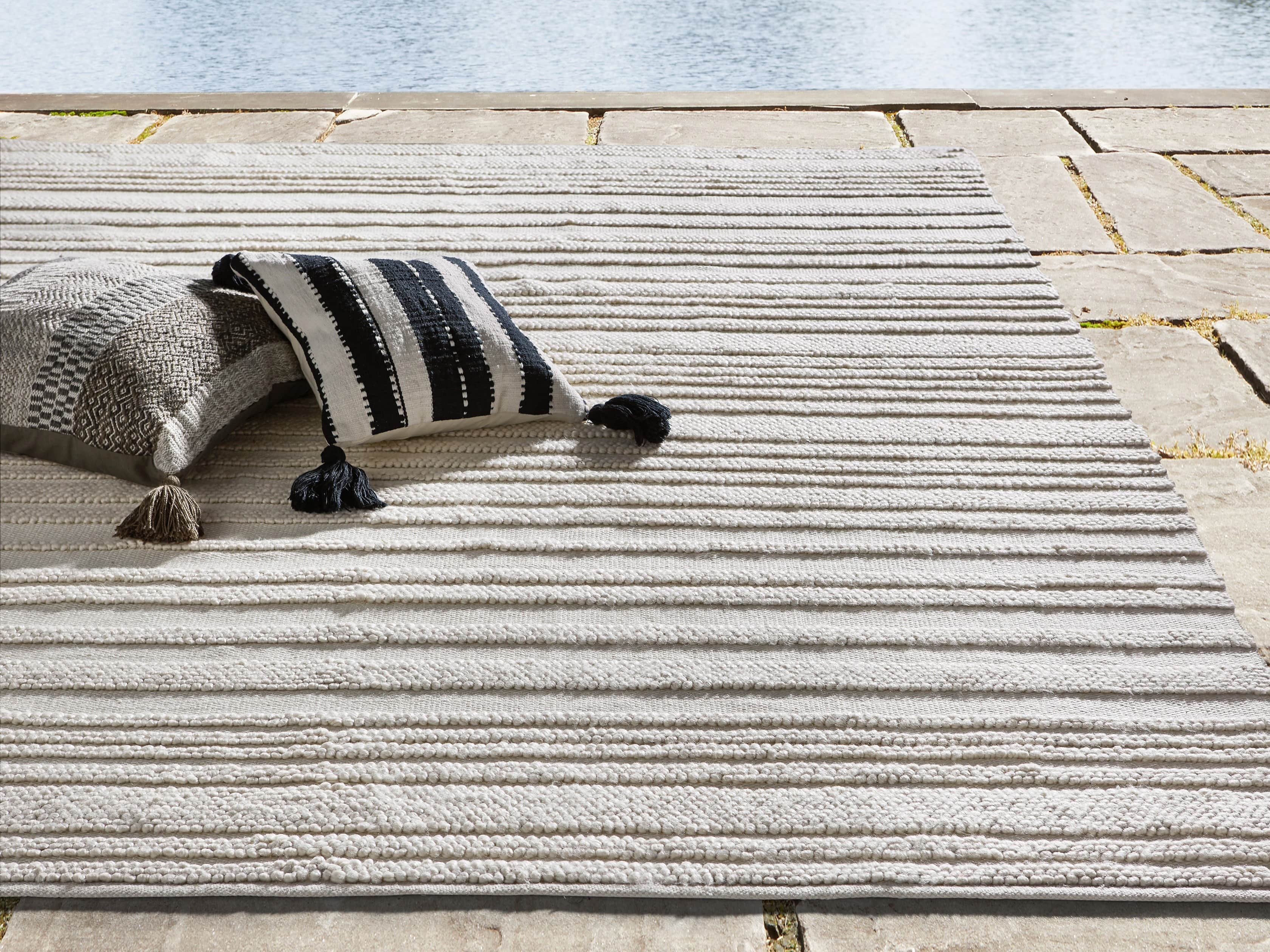 Carran Indoor/Outdoor 9' x 12' Rug