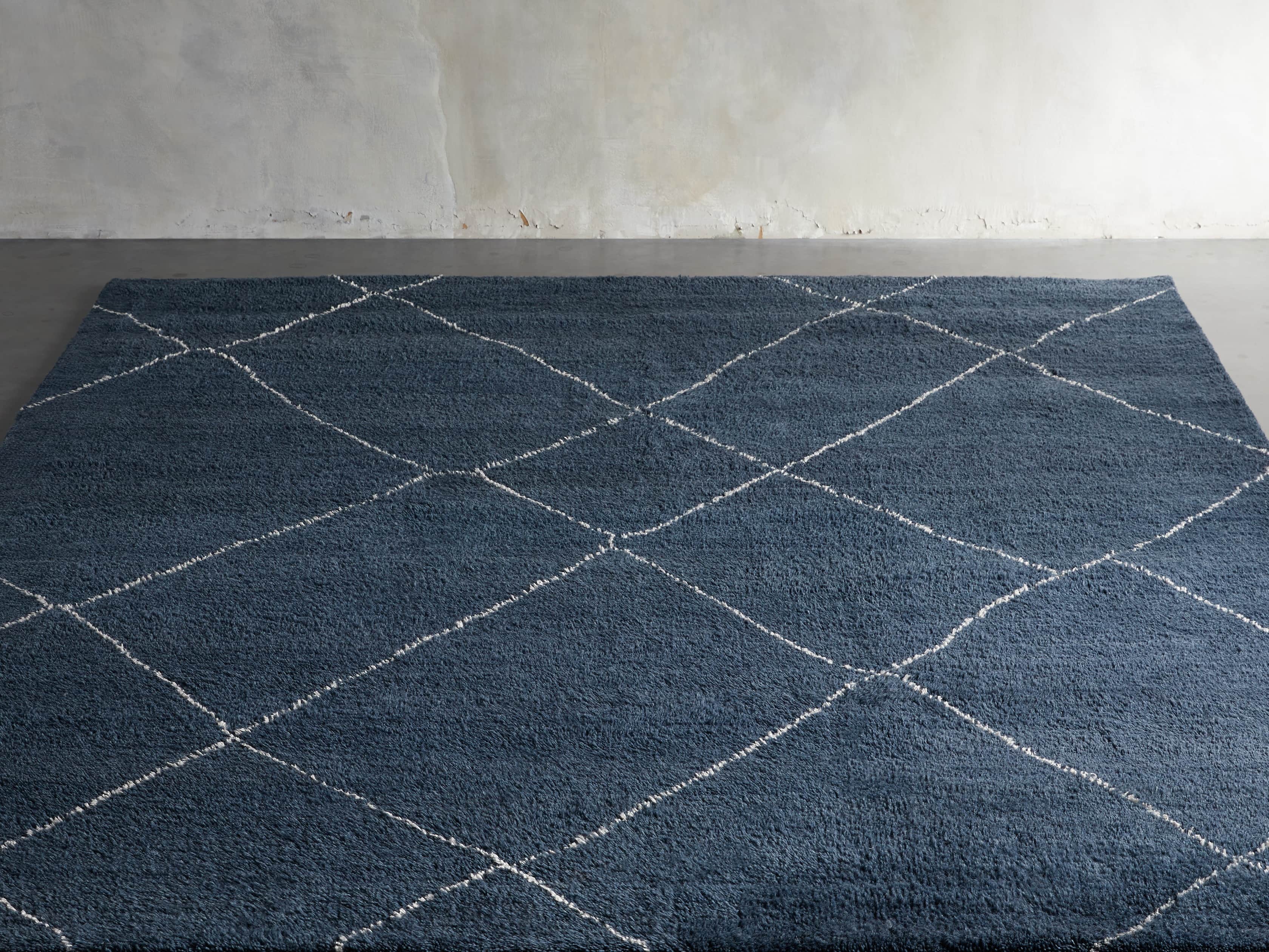 Bensi Hand-Knotted 6' x 9' Rug in Navy