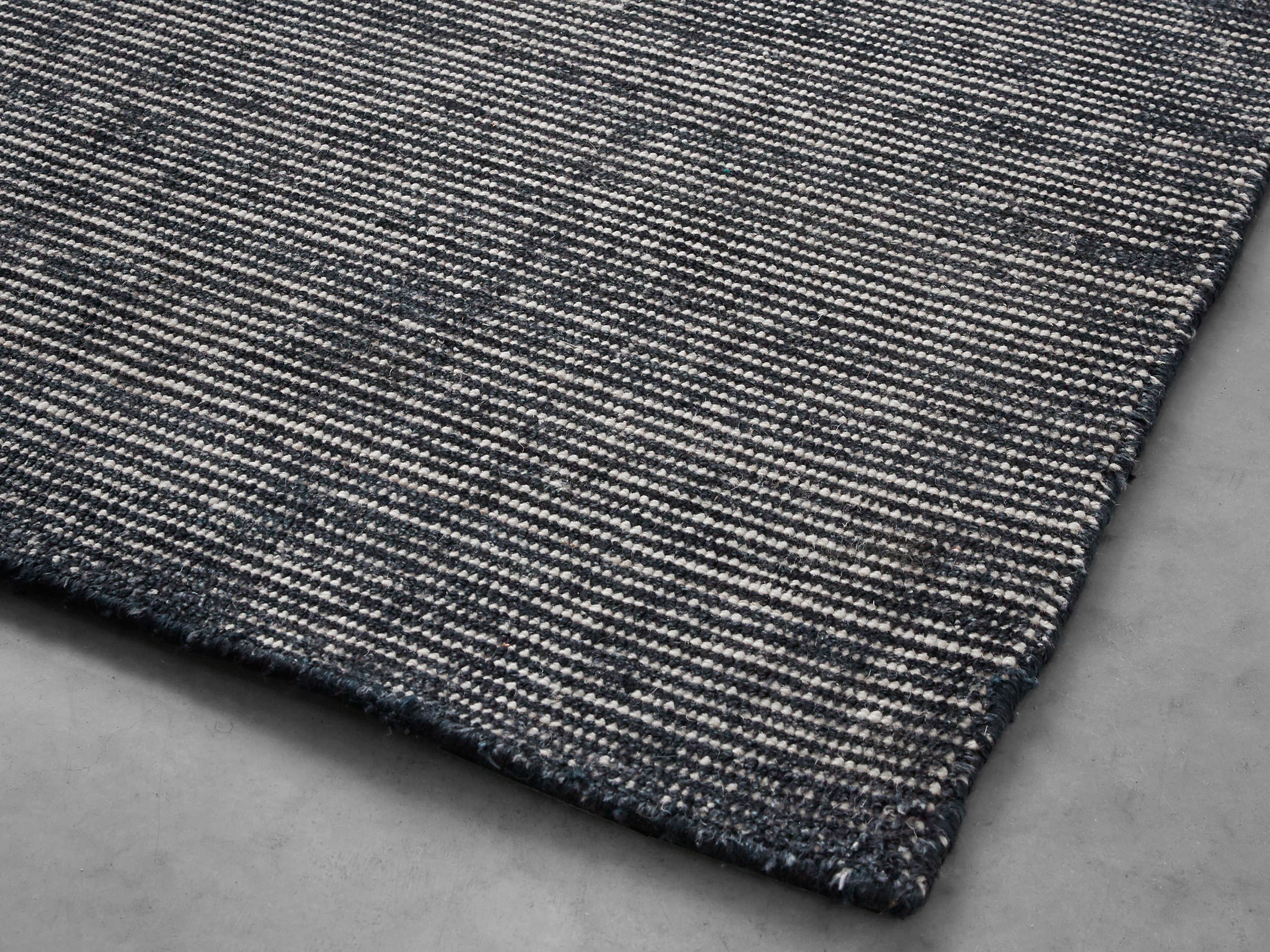 Jackson 6' X 9' Navy Rug