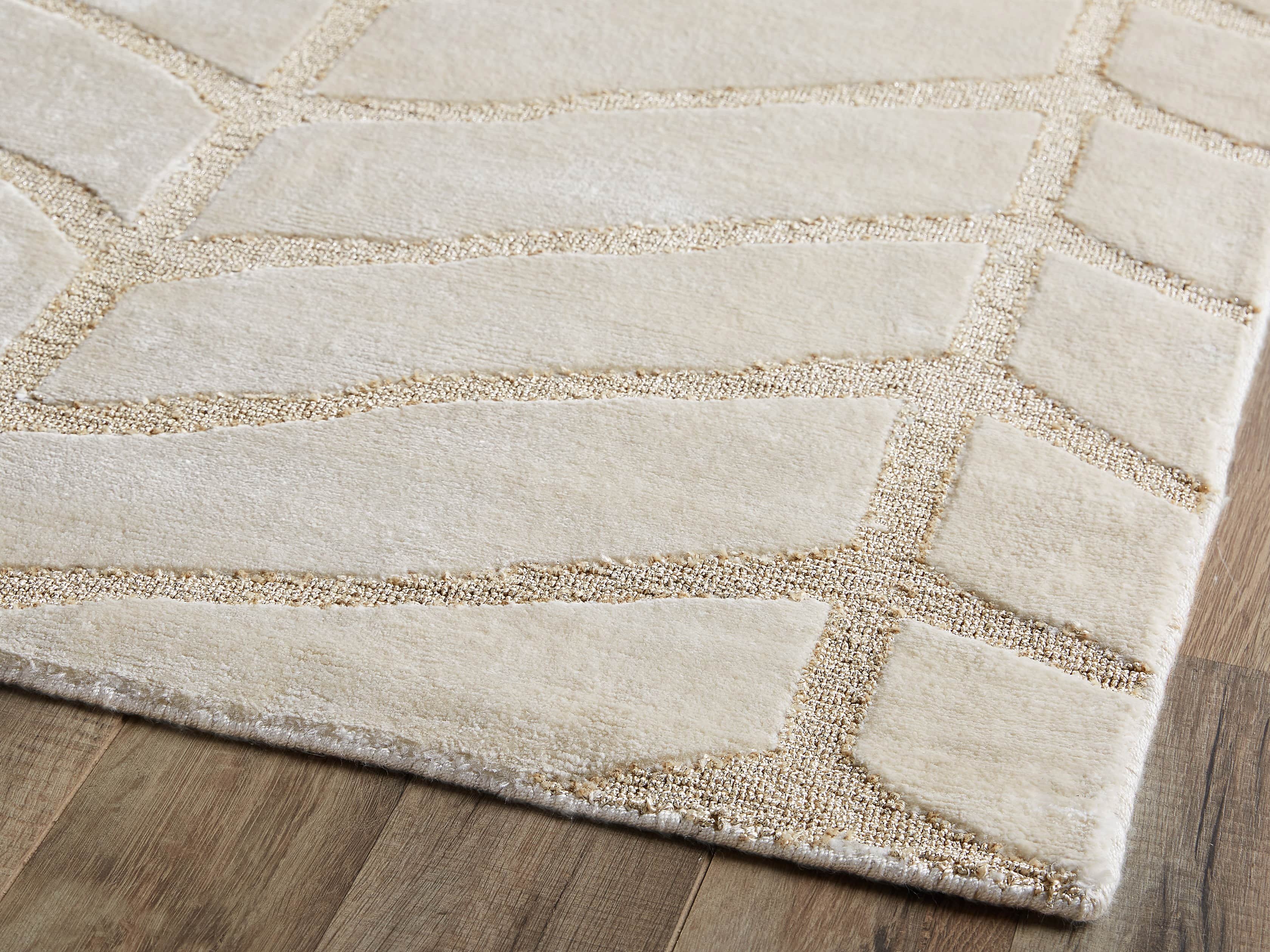 Seville 9' x 12' Hand Knotted Rug in Ivory