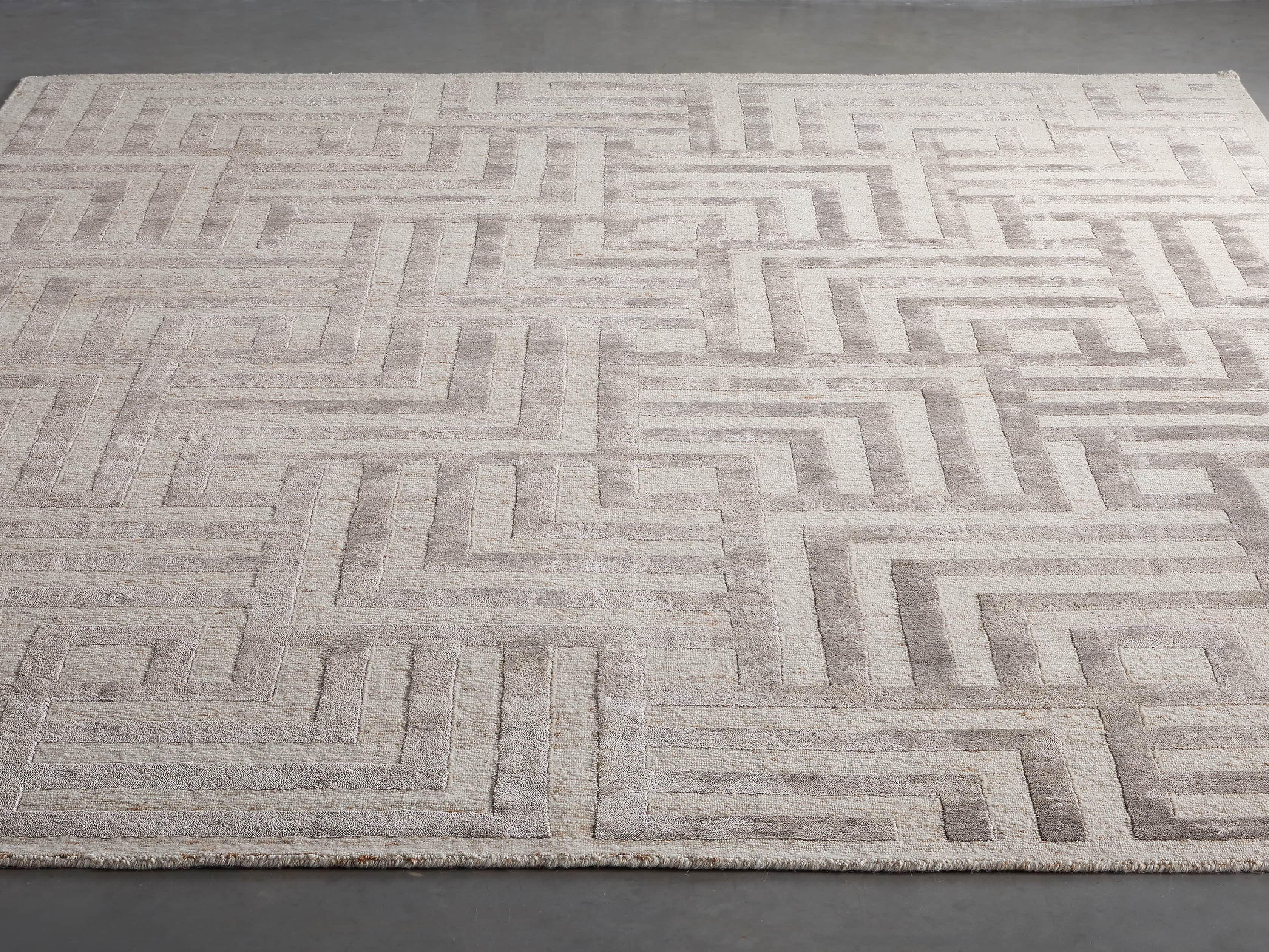 Trellis 6' x 9' Hand-knotted Rug in Ivory