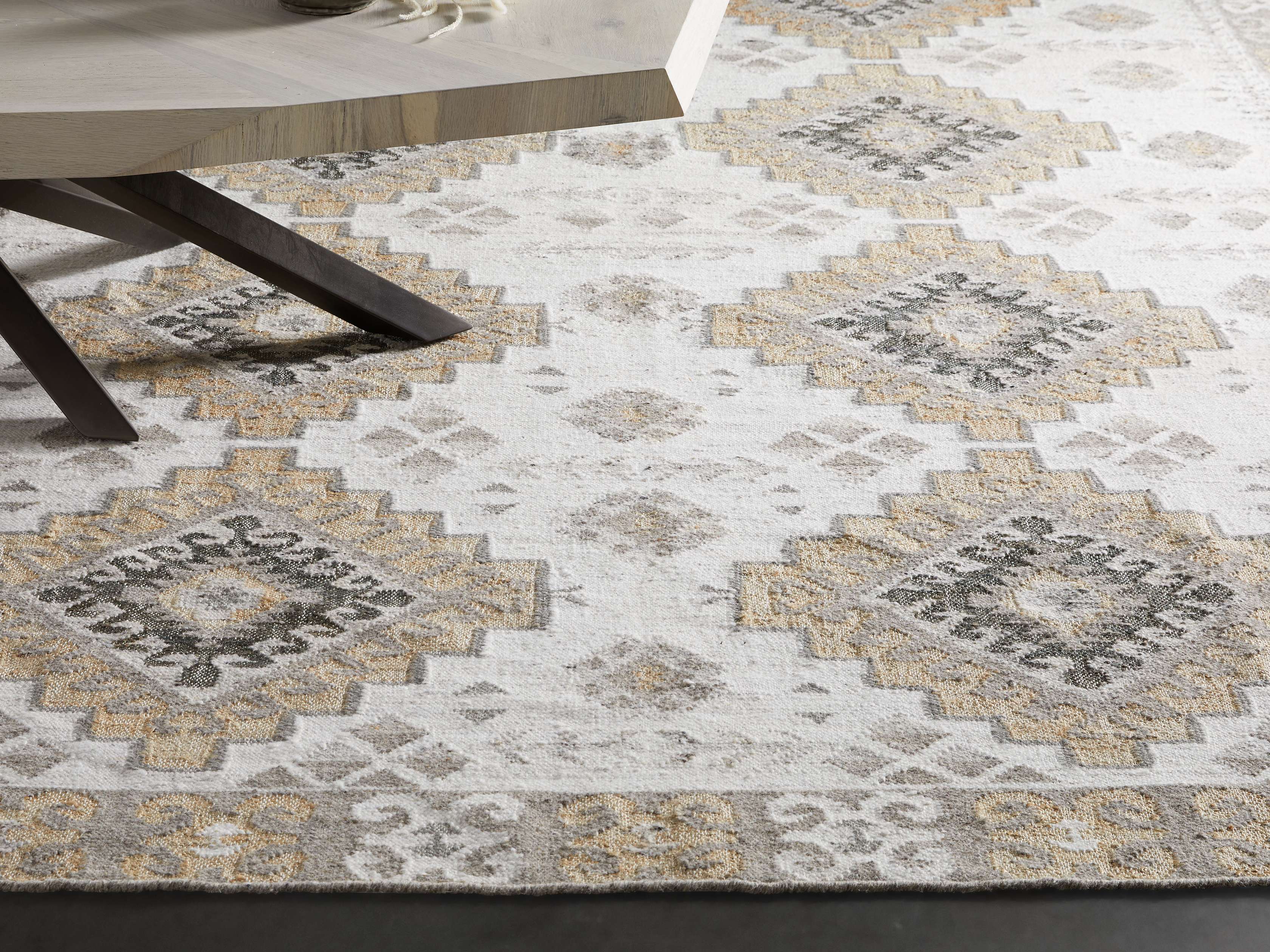 Flora Performance Rug – Arhaus