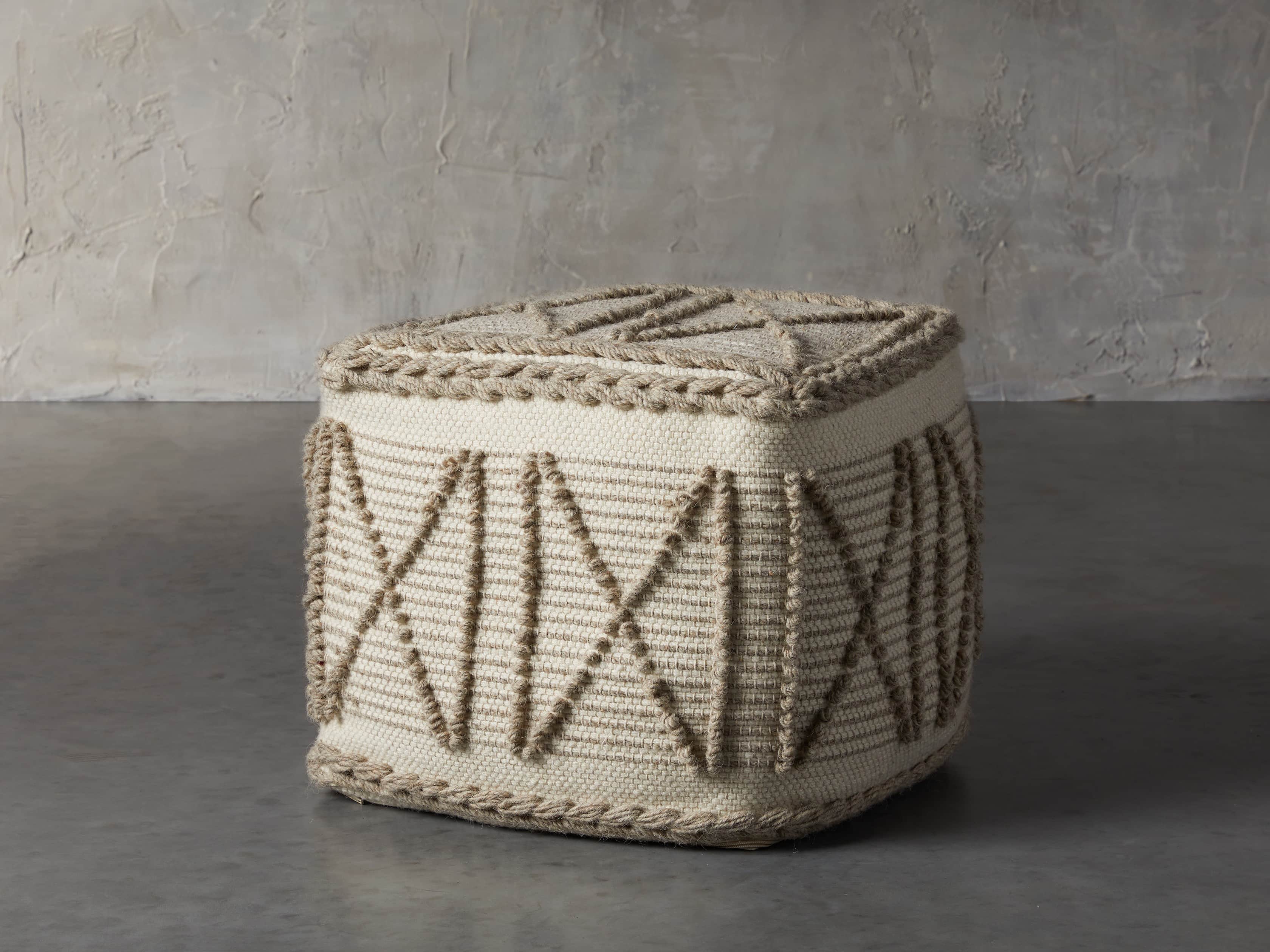 Curia Pouf