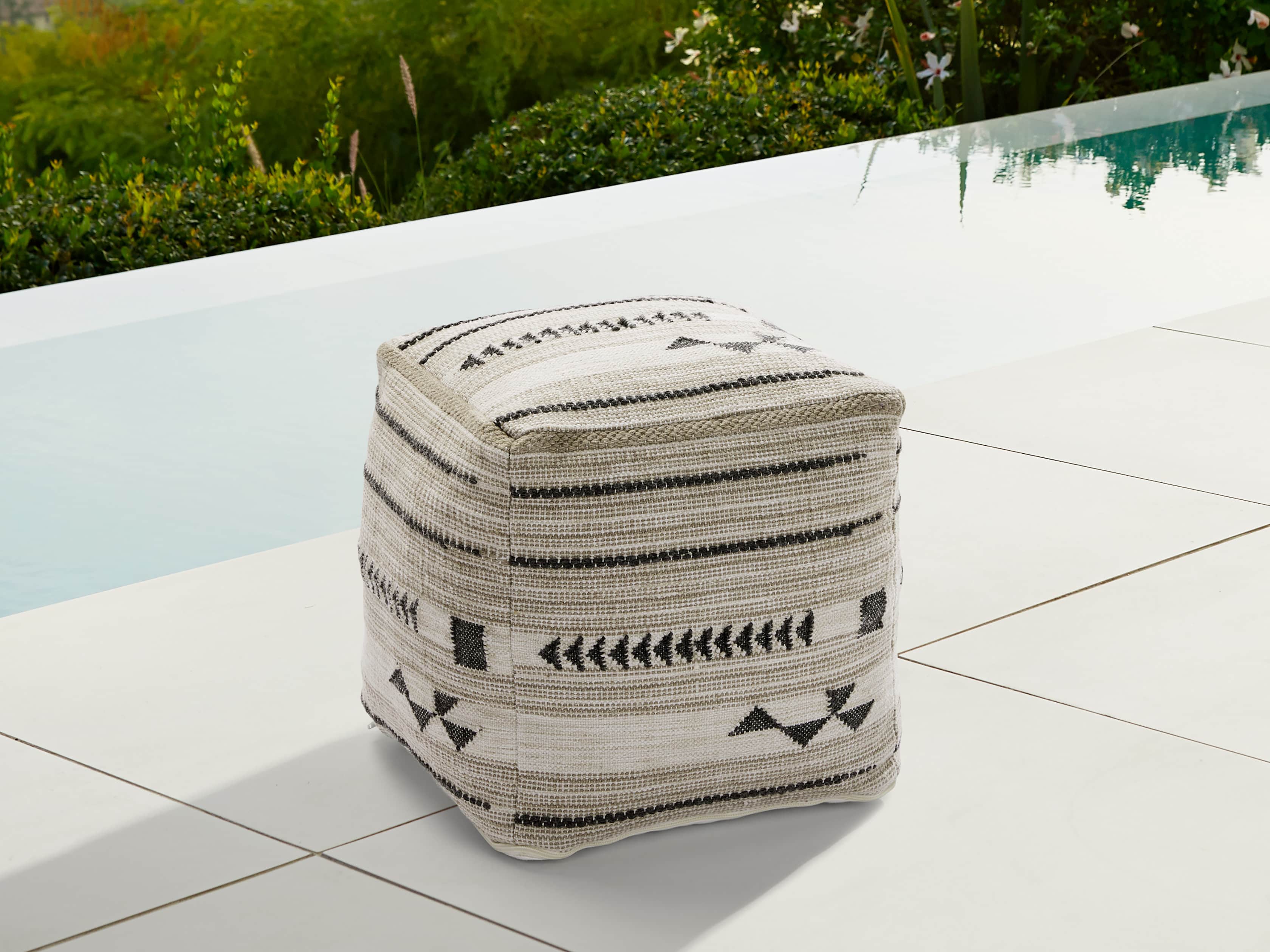 HERRICK NATURAL POUF, slide 1 of 5