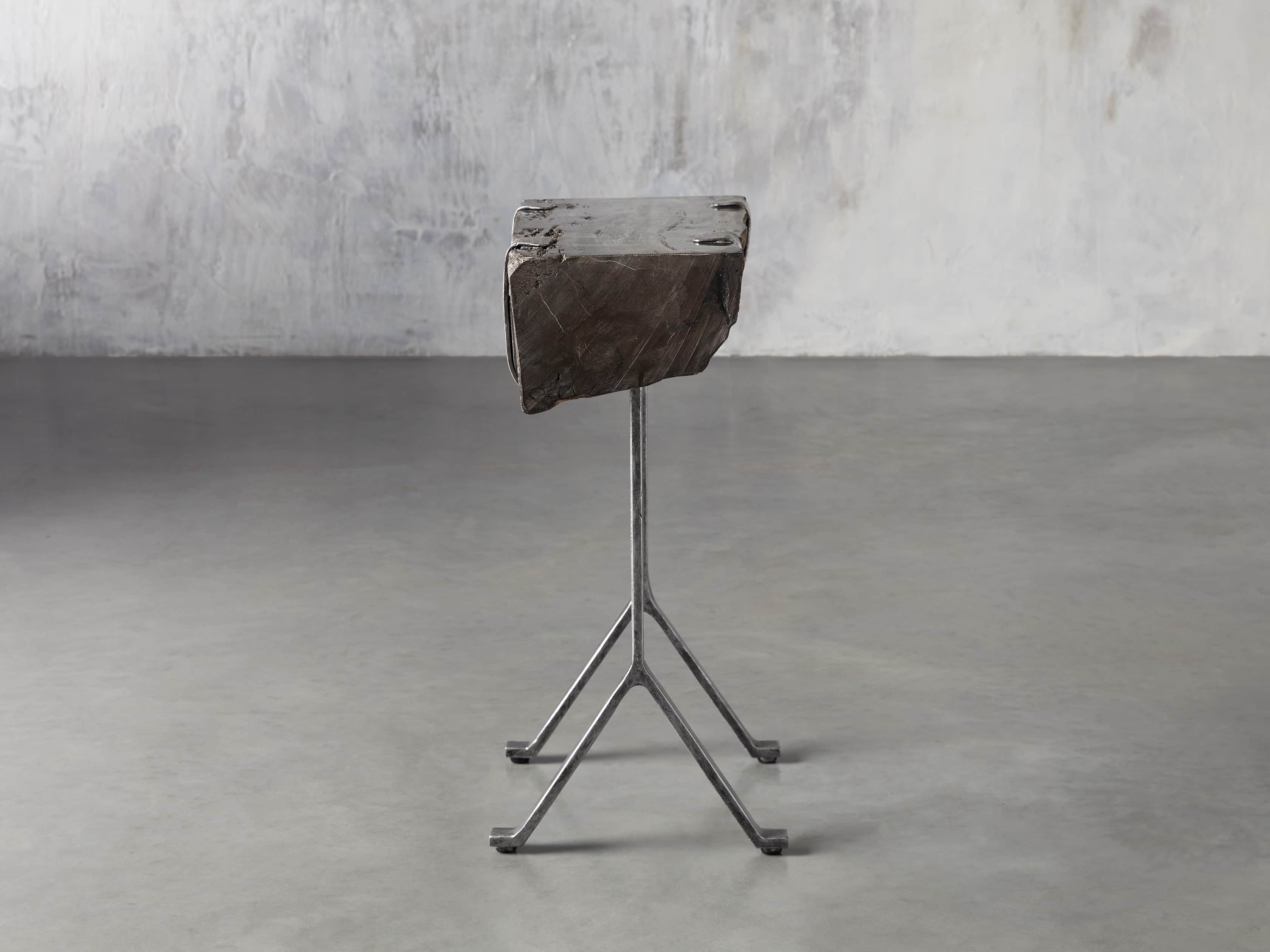 18" Saddle Table, slide 3 of 16