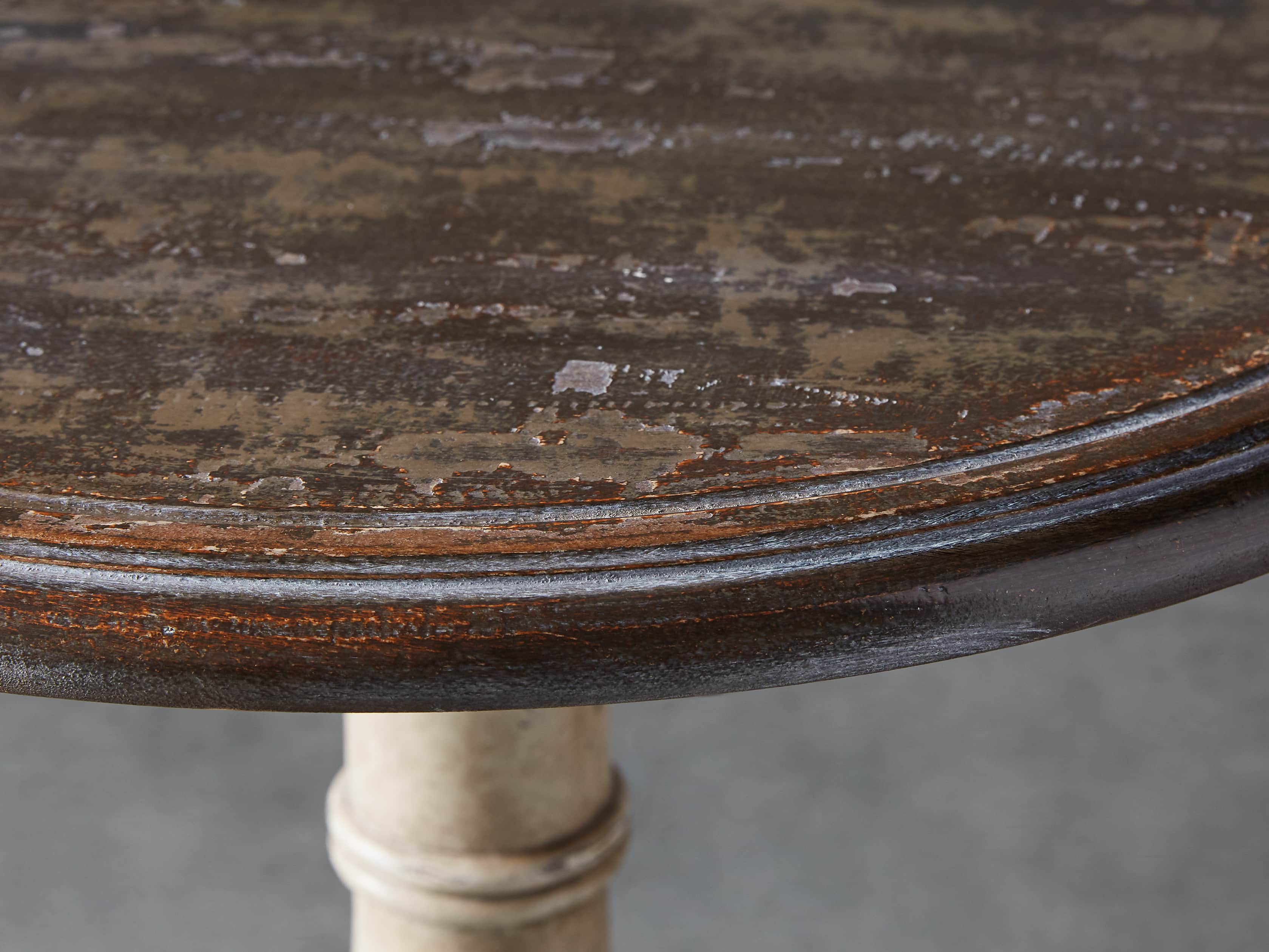 Alessia Bell'Arte 28" End Table
