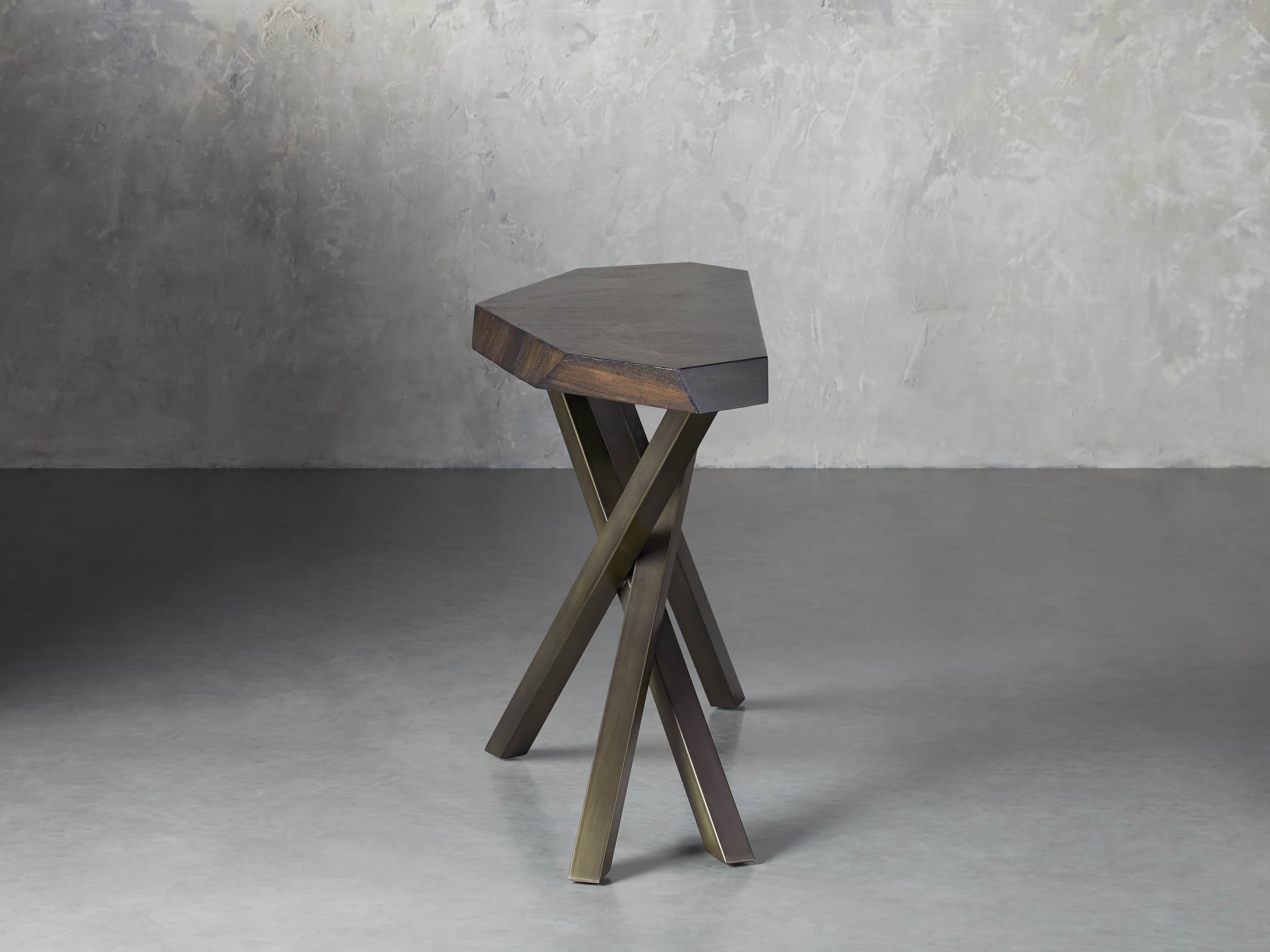 Carrinna 62" Console Table in Oscuro