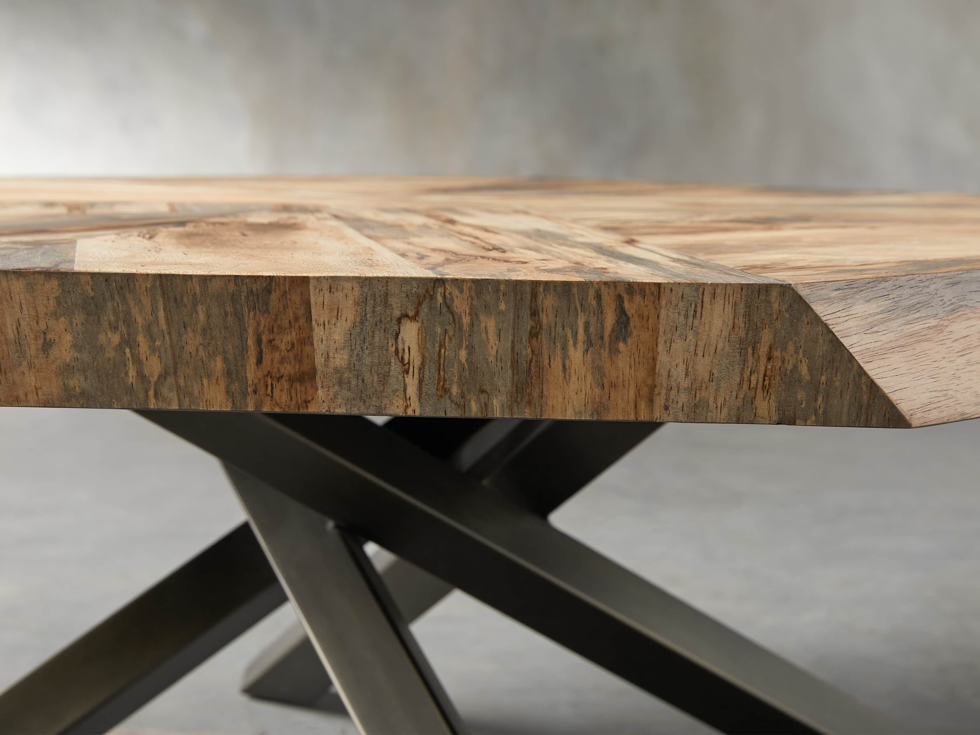 Carrinna Round Coffee Table