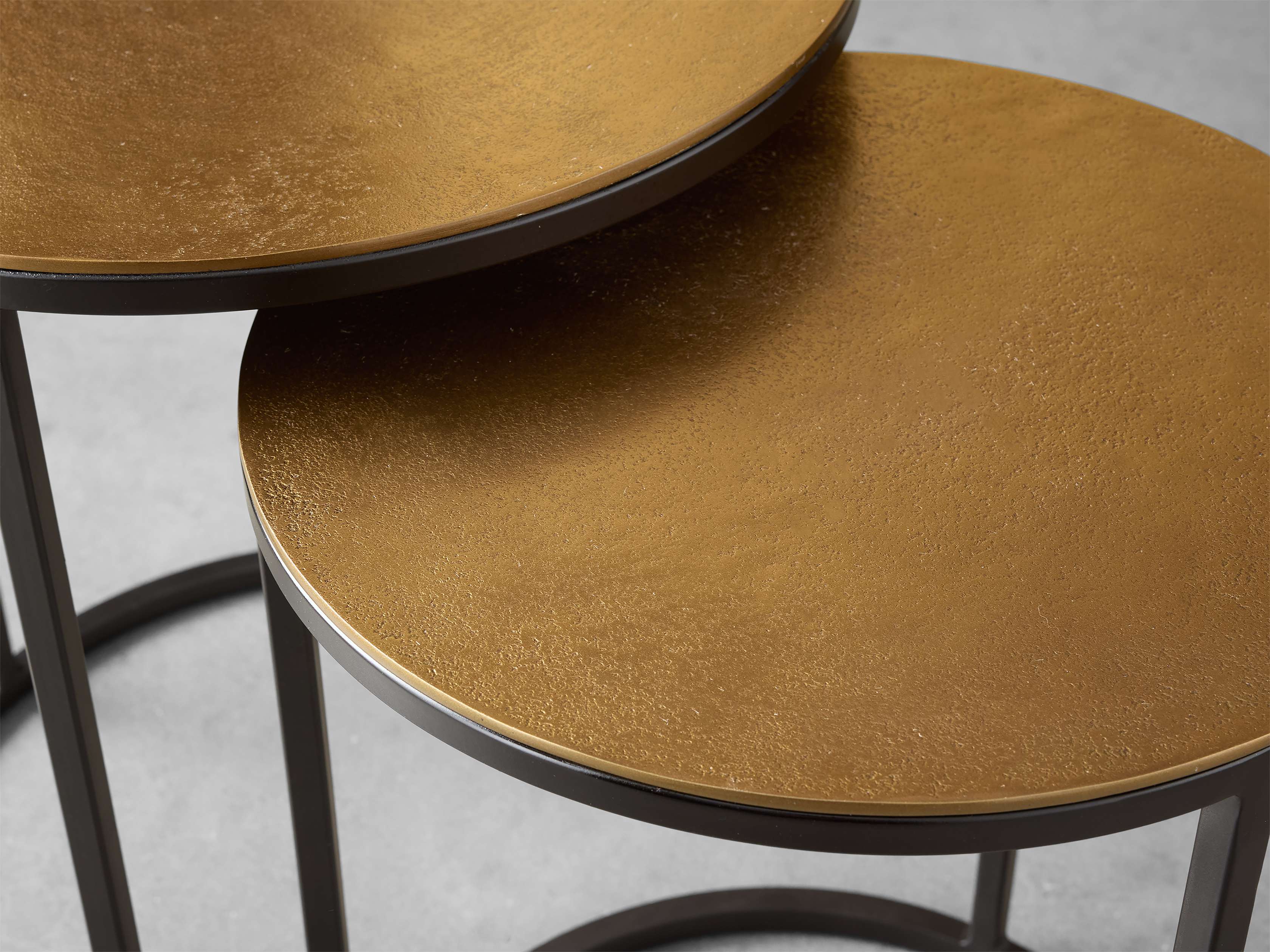 Kavali Round Nesting End Table