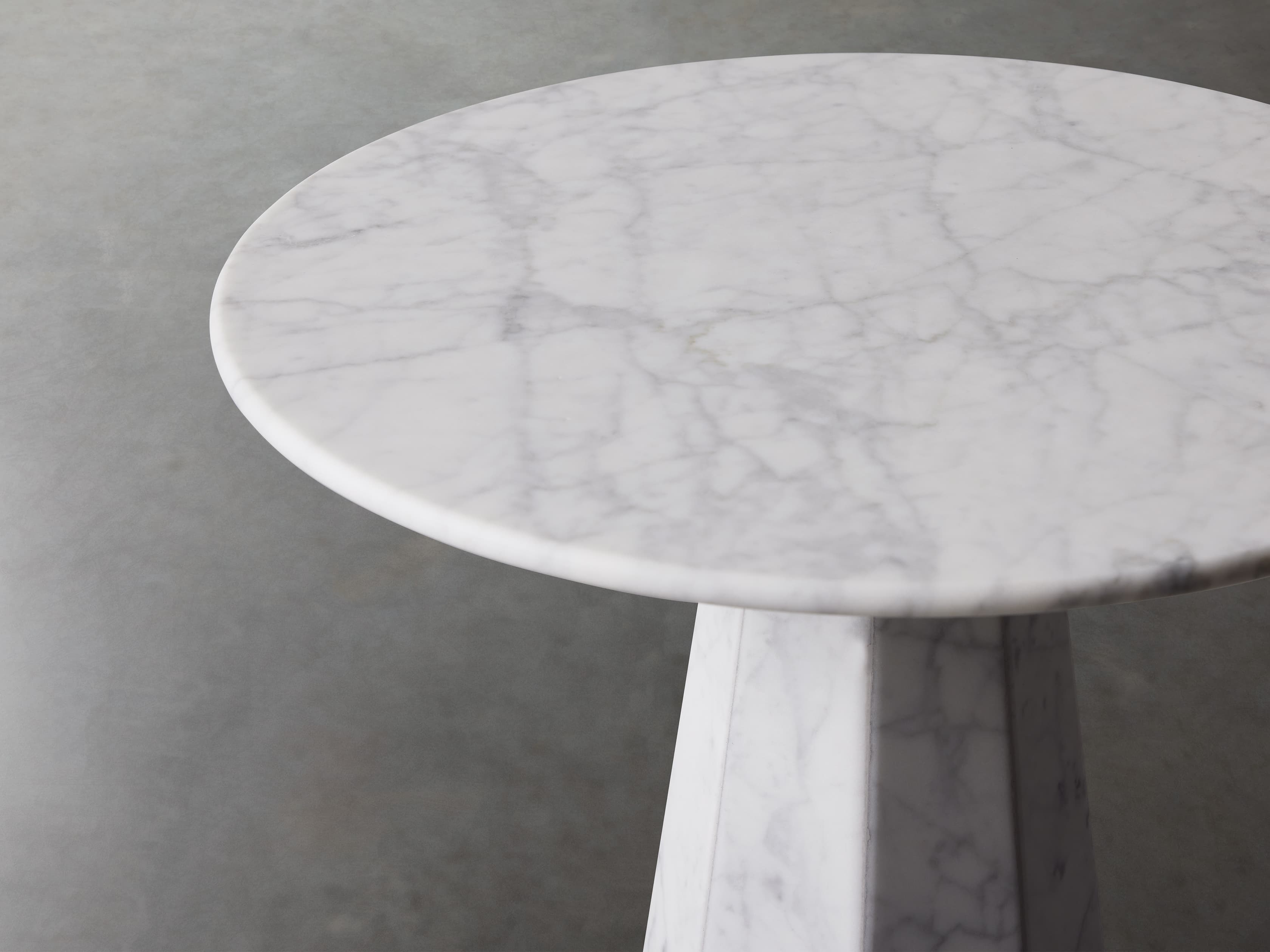 Modena Round End Table