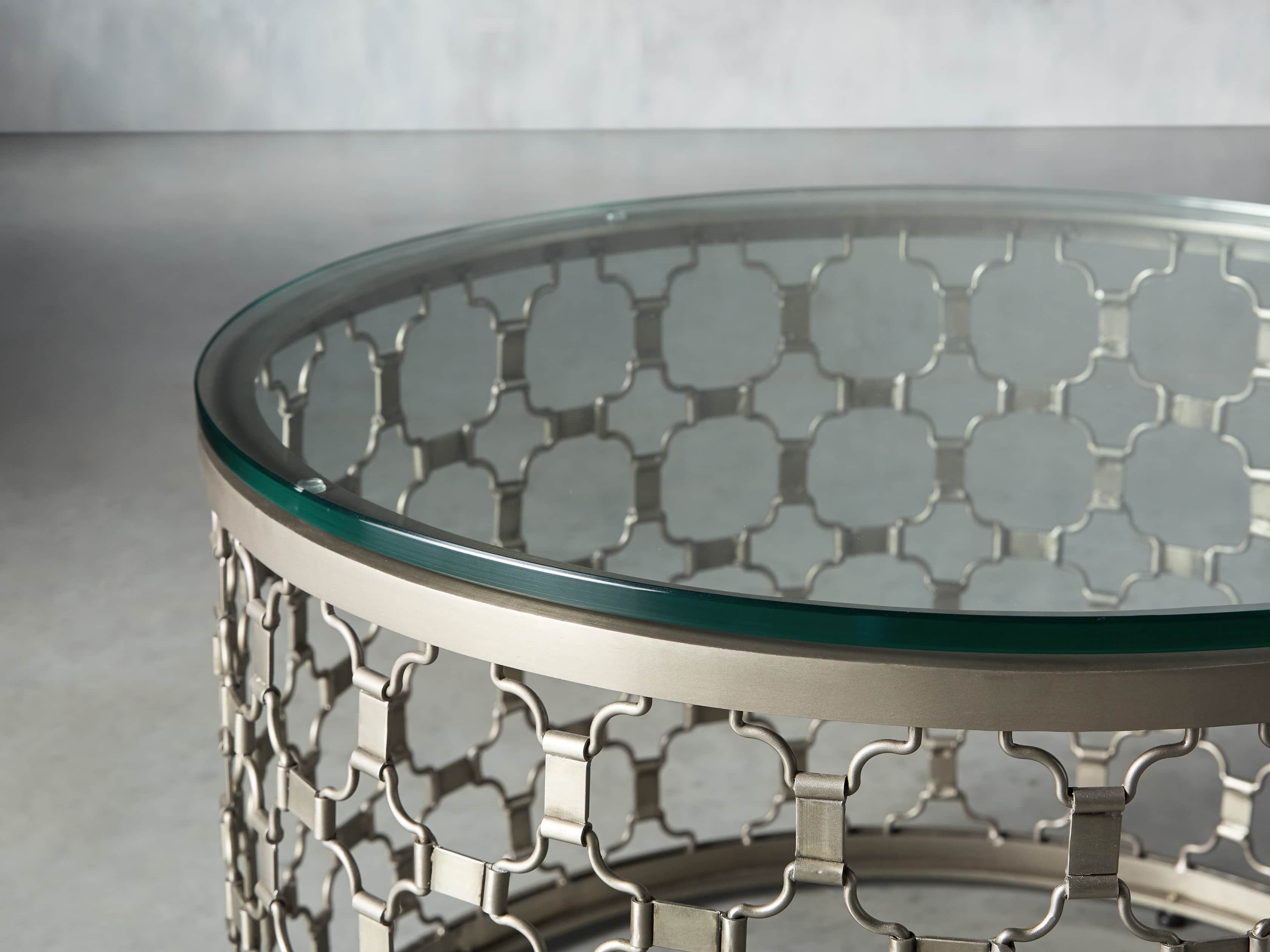 Naomi 30" Round Coffee Table in Pewter