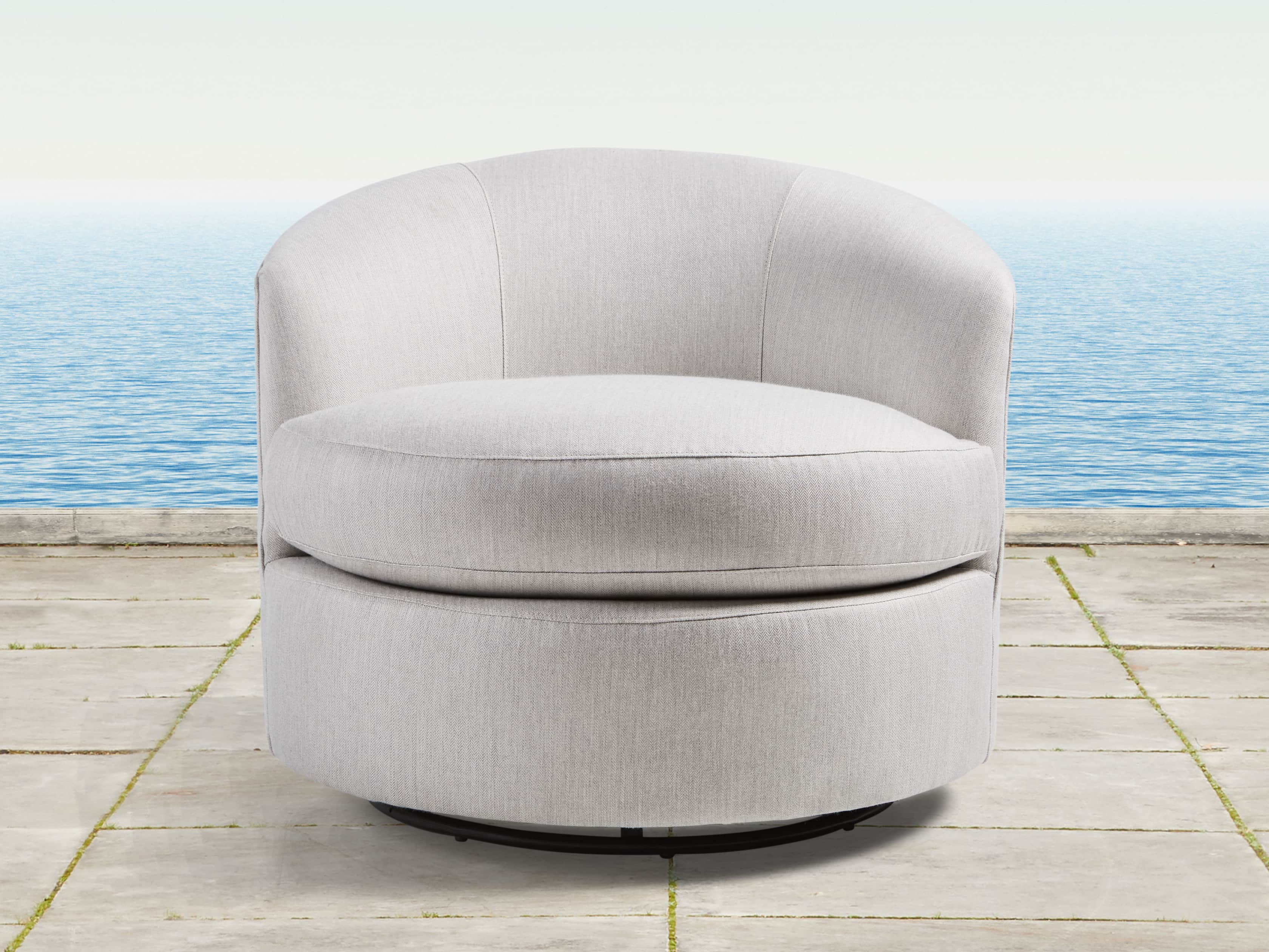 Kyra 32" Outdoor Swivel Chair