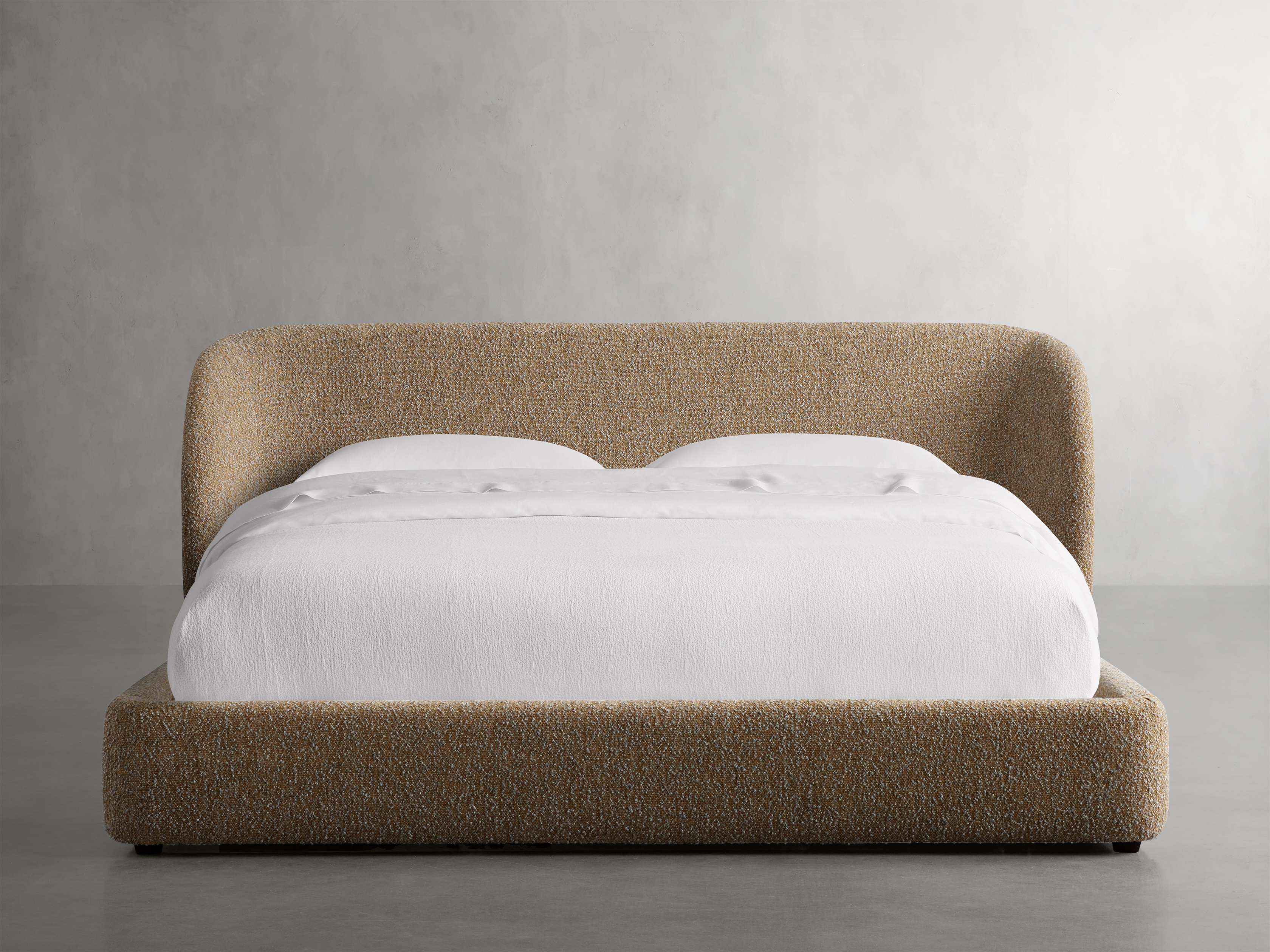 Adalynn Bed in Viverone Clay
