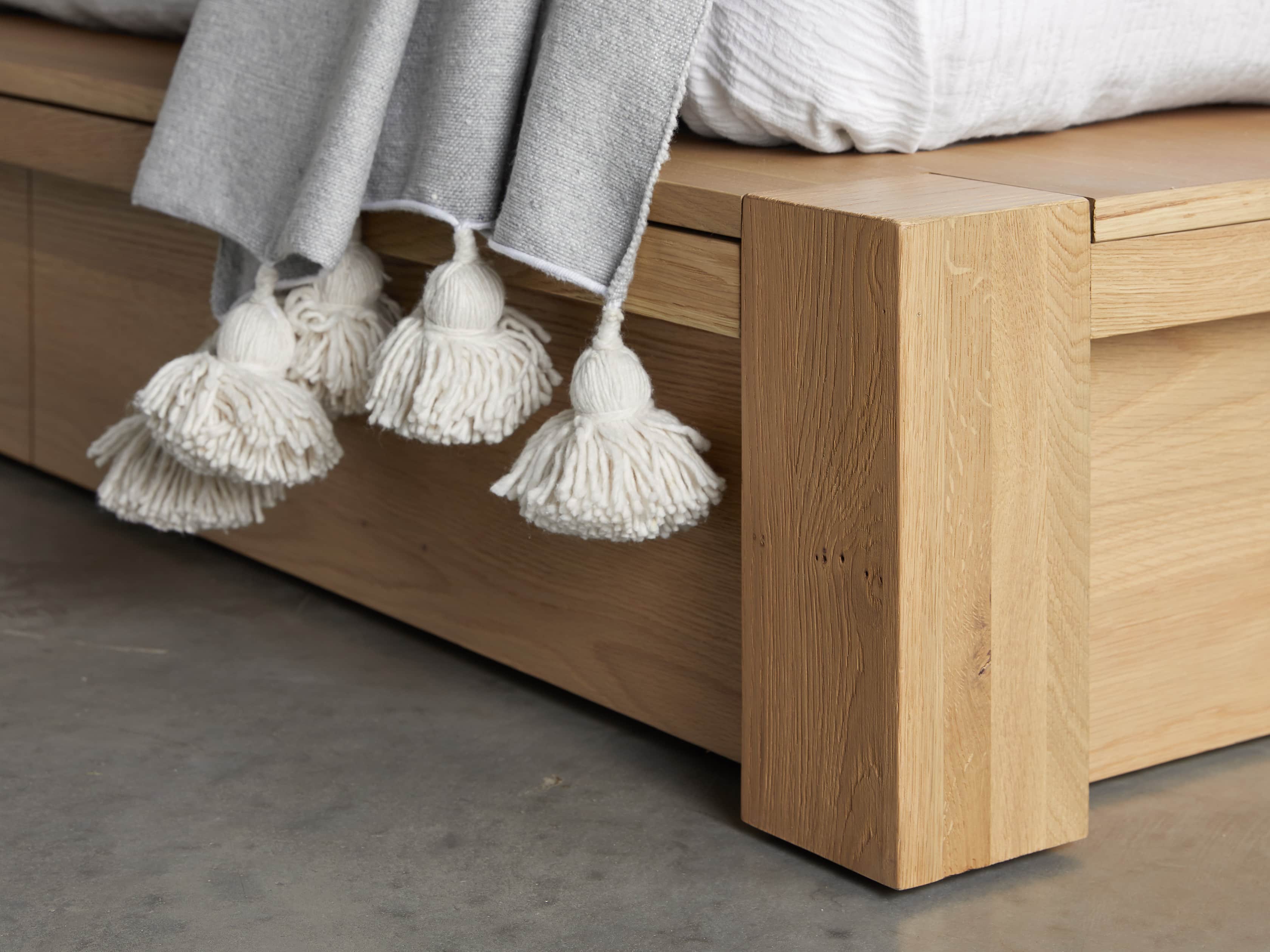 Bodhi 40" Queen Storage Bed in Natural
