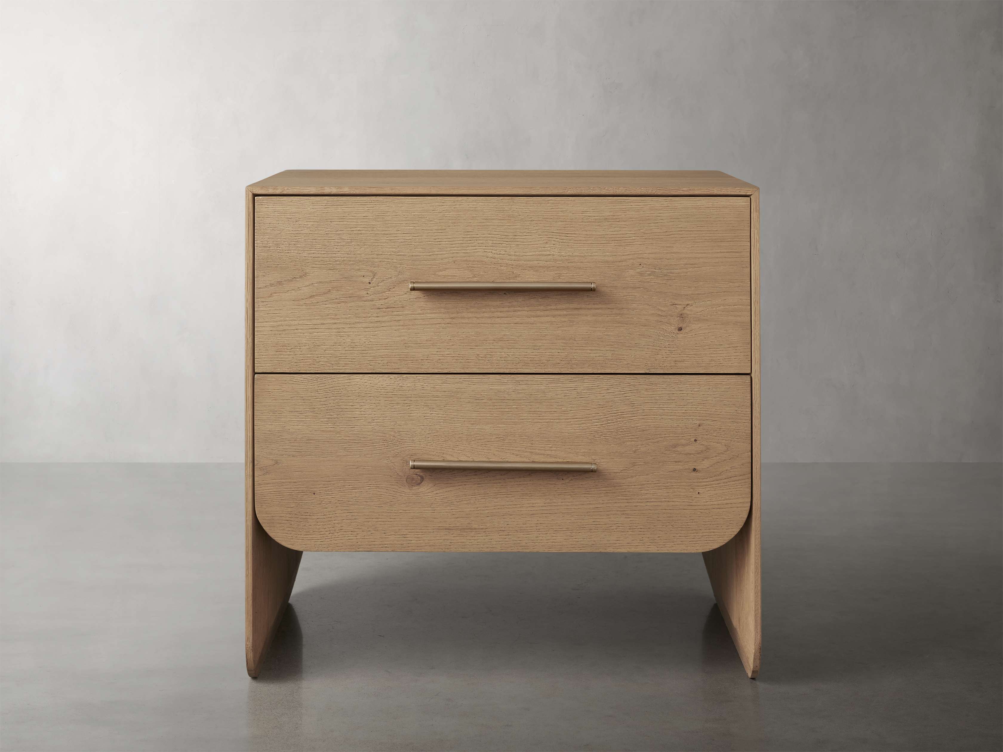 Mid-Century Closed Nightstand (18–25)