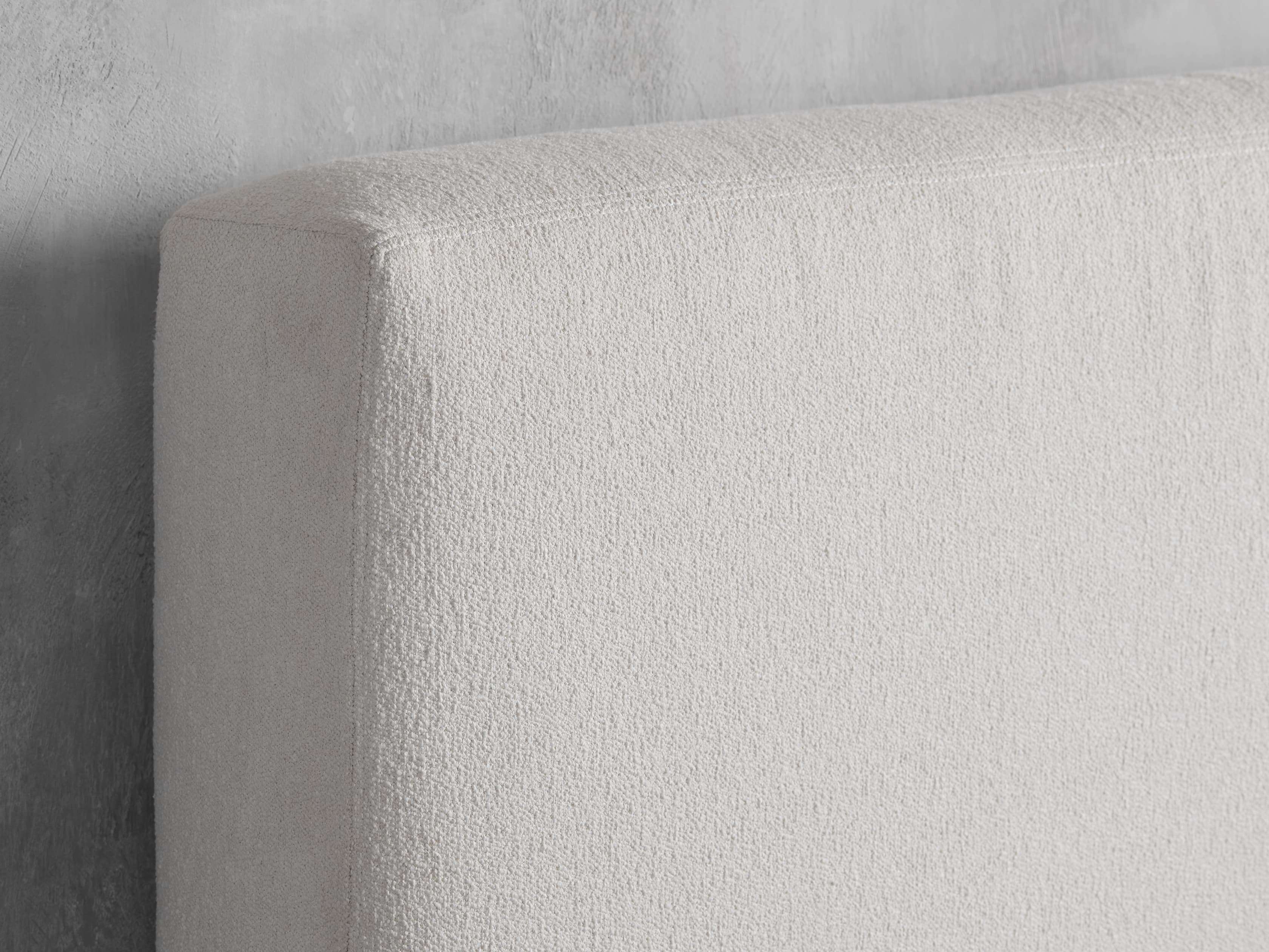 Lago Bed in Julia Natural
