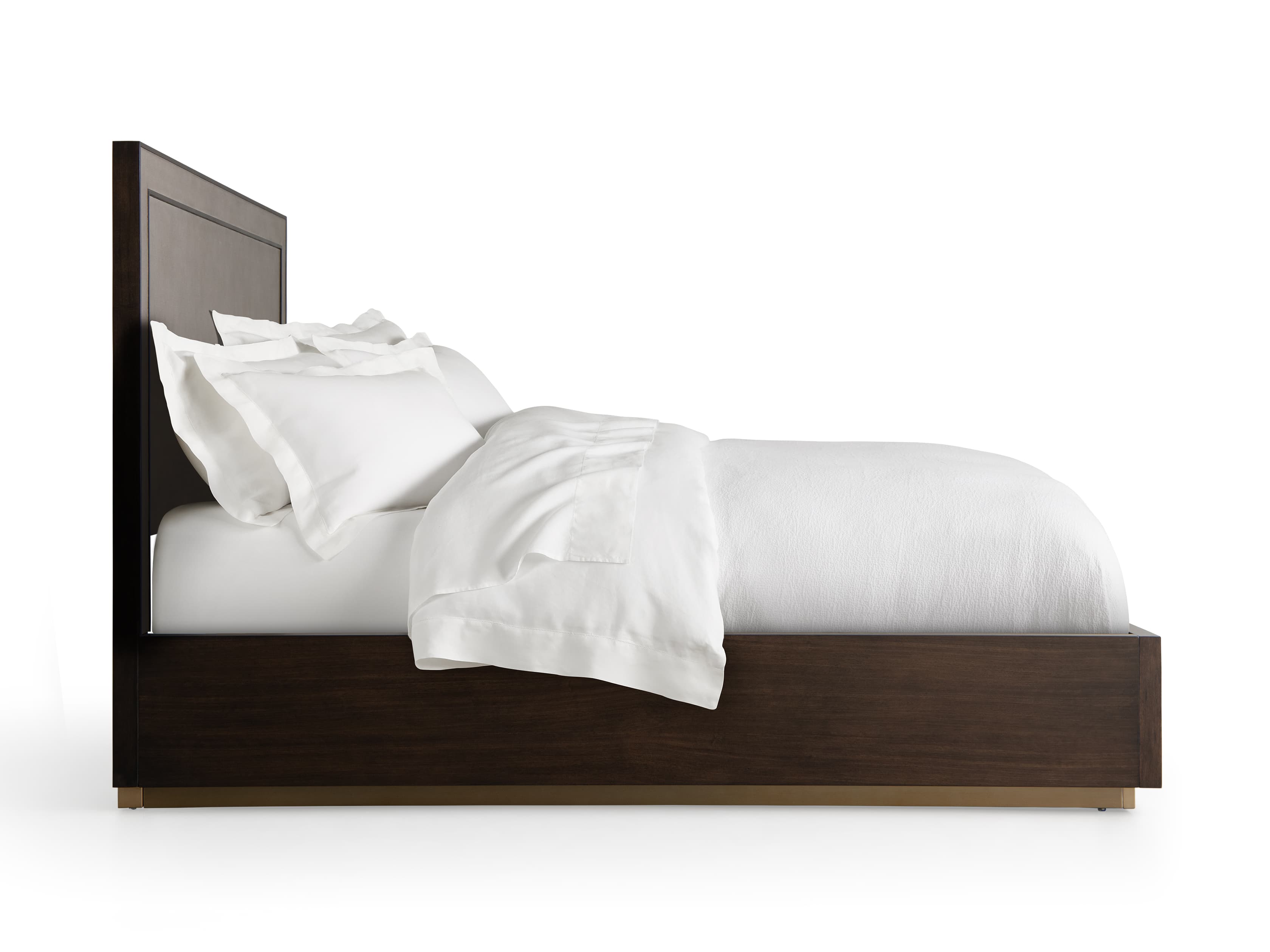 Malone Plinth Bed in Sparrow