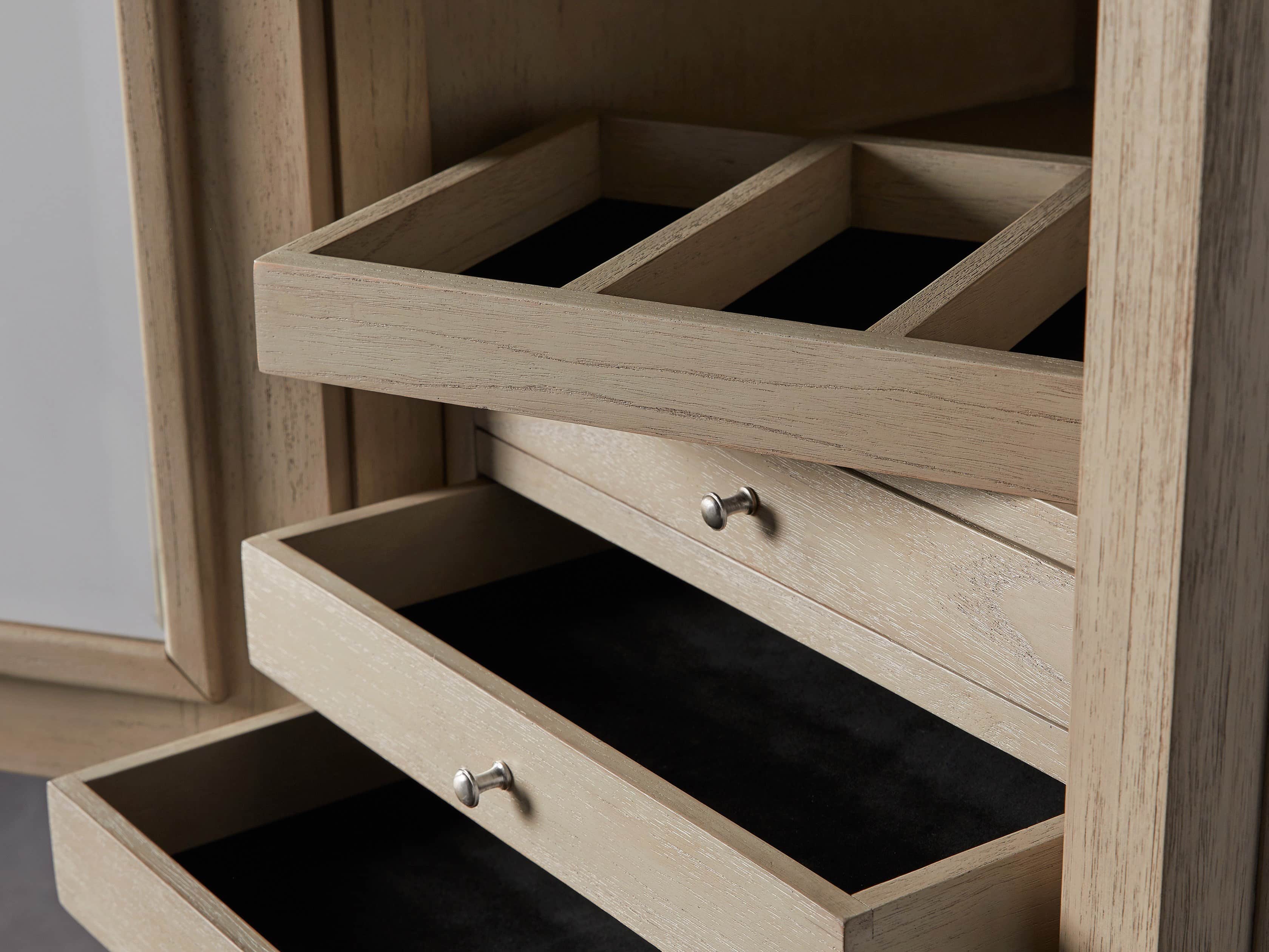 Pearson Lingerie Chest in Basa Natural