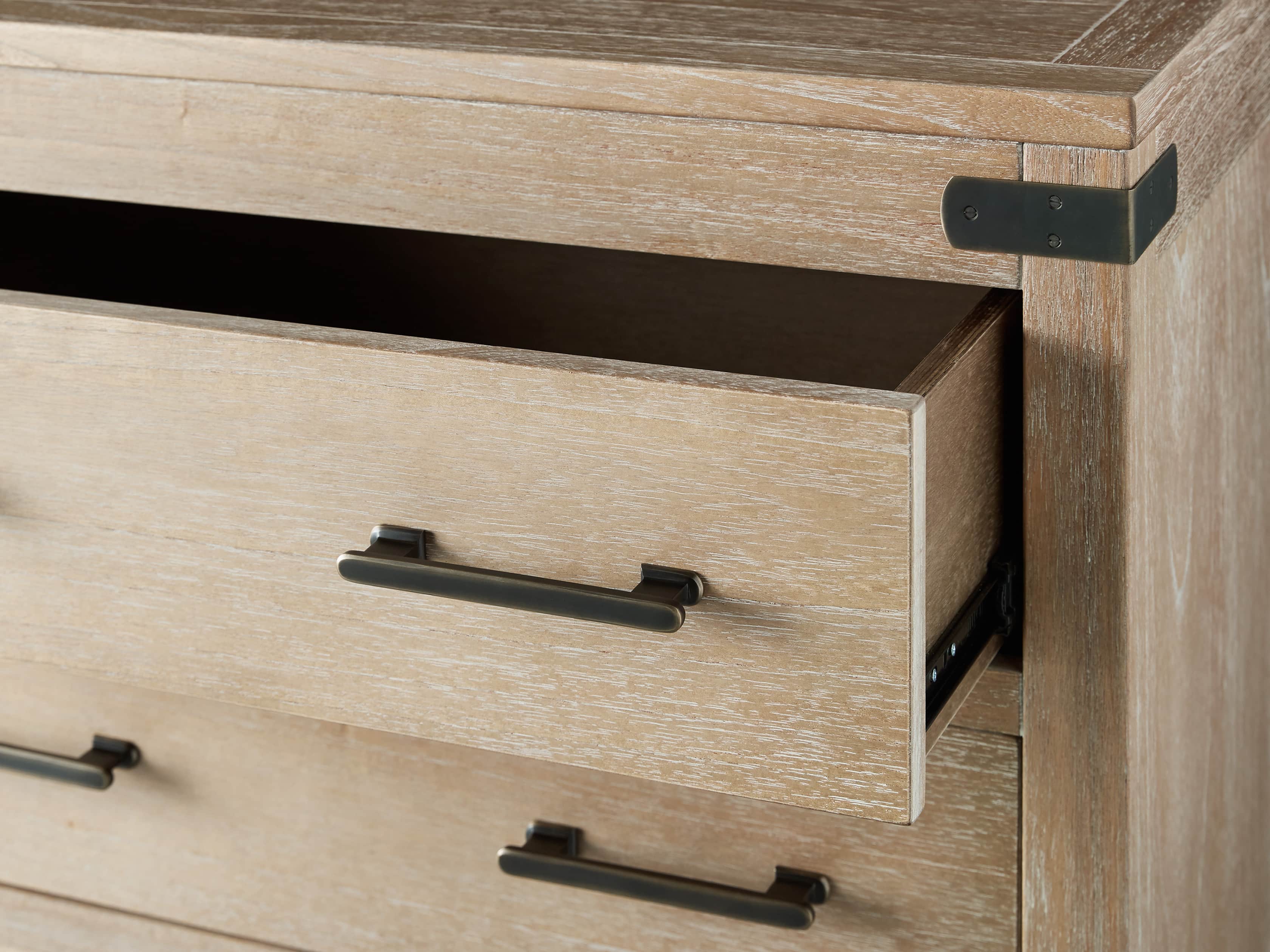 Tremont 5 Drawer Dresser In Dry Branch Natural