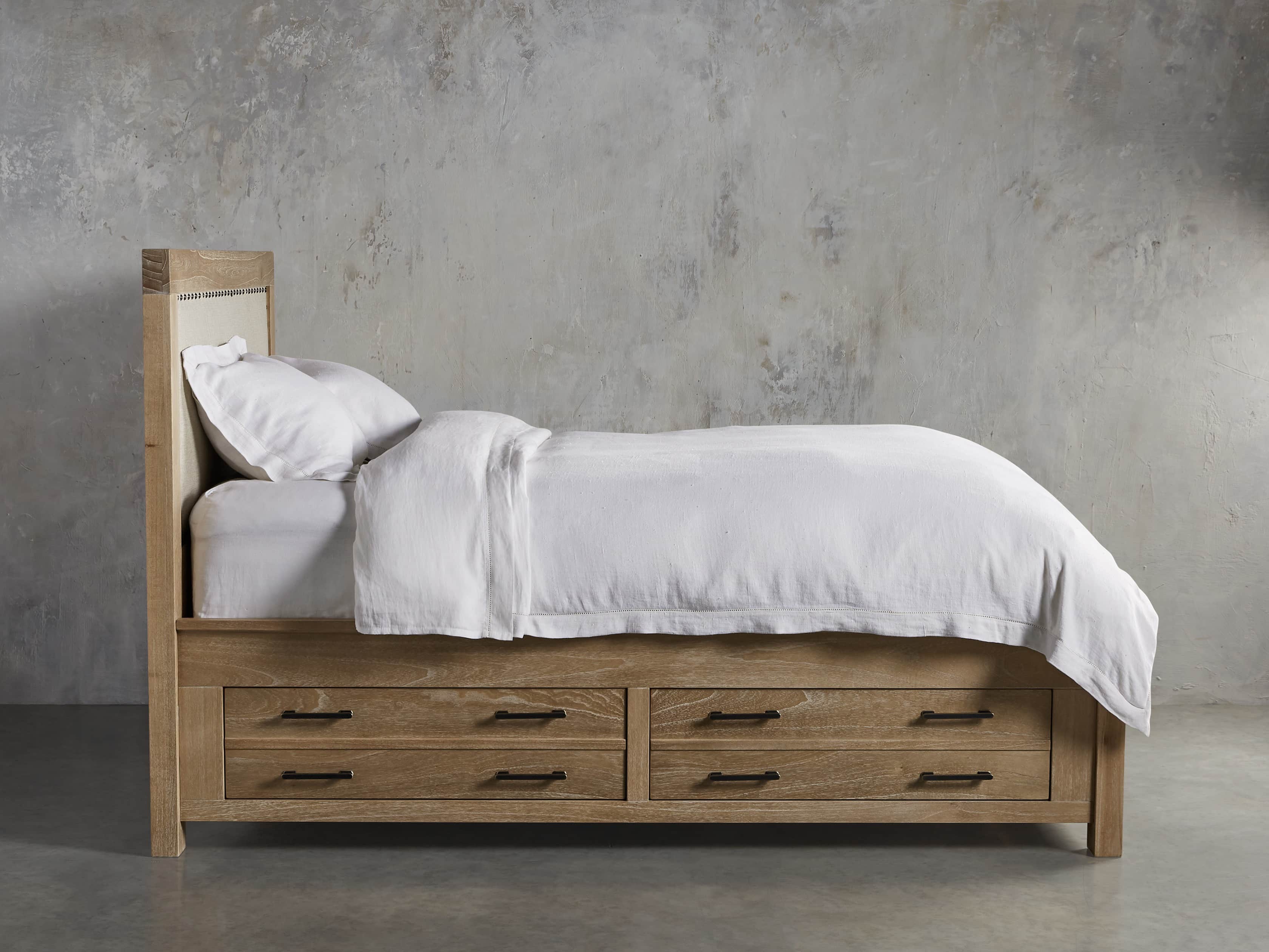 Tremont 81" King Storage Bed in Dry Branch Natural