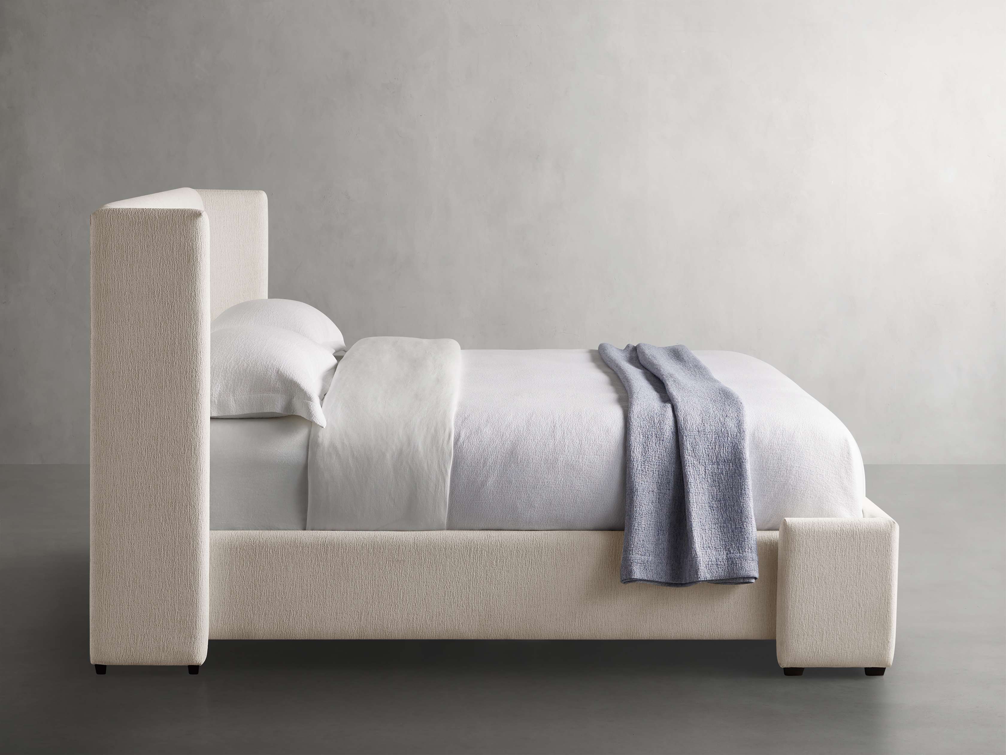 Wyller Bed