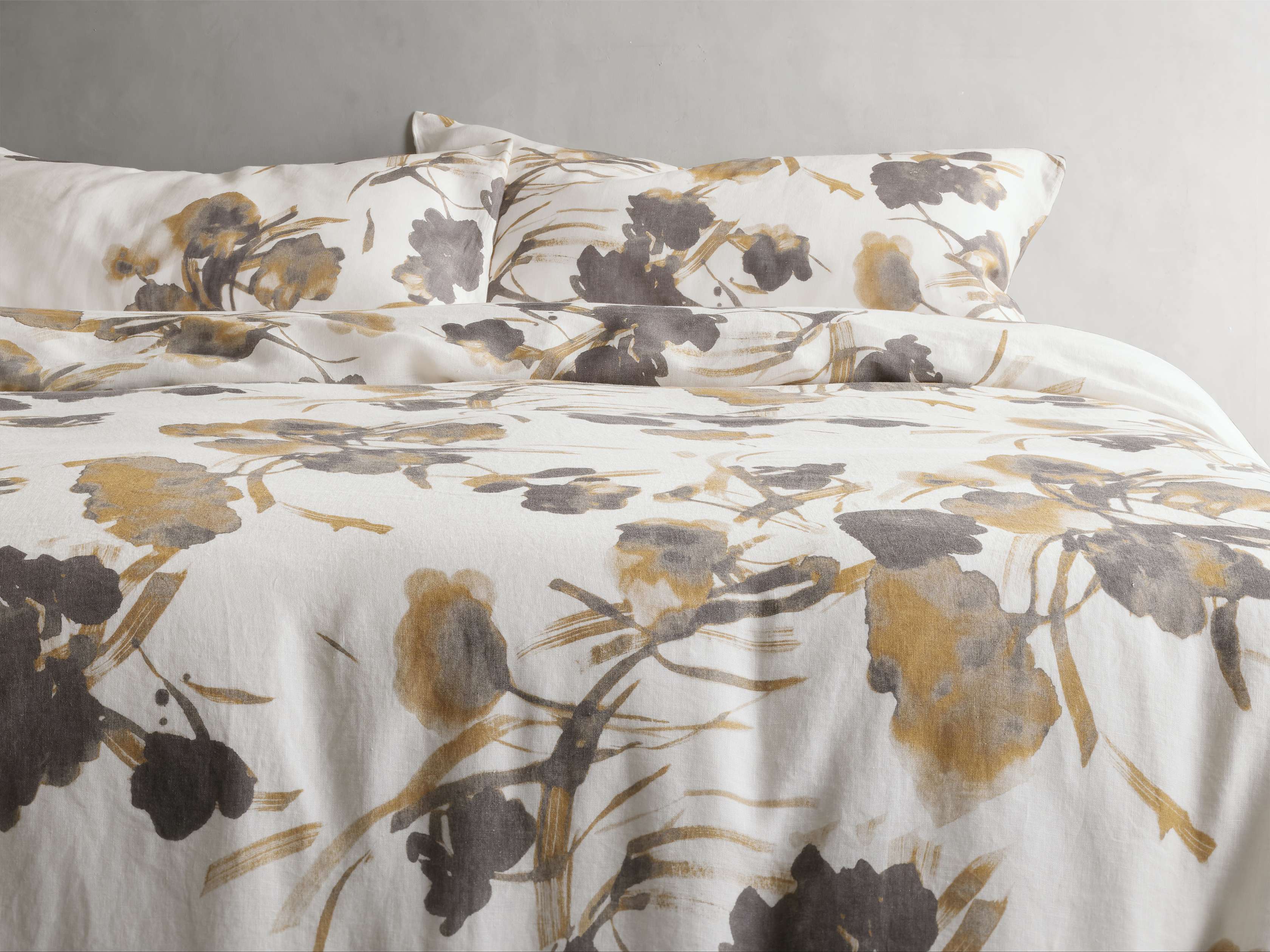 Online High-End Arhaus Twin/Full Duvet Cover with MOP buttons