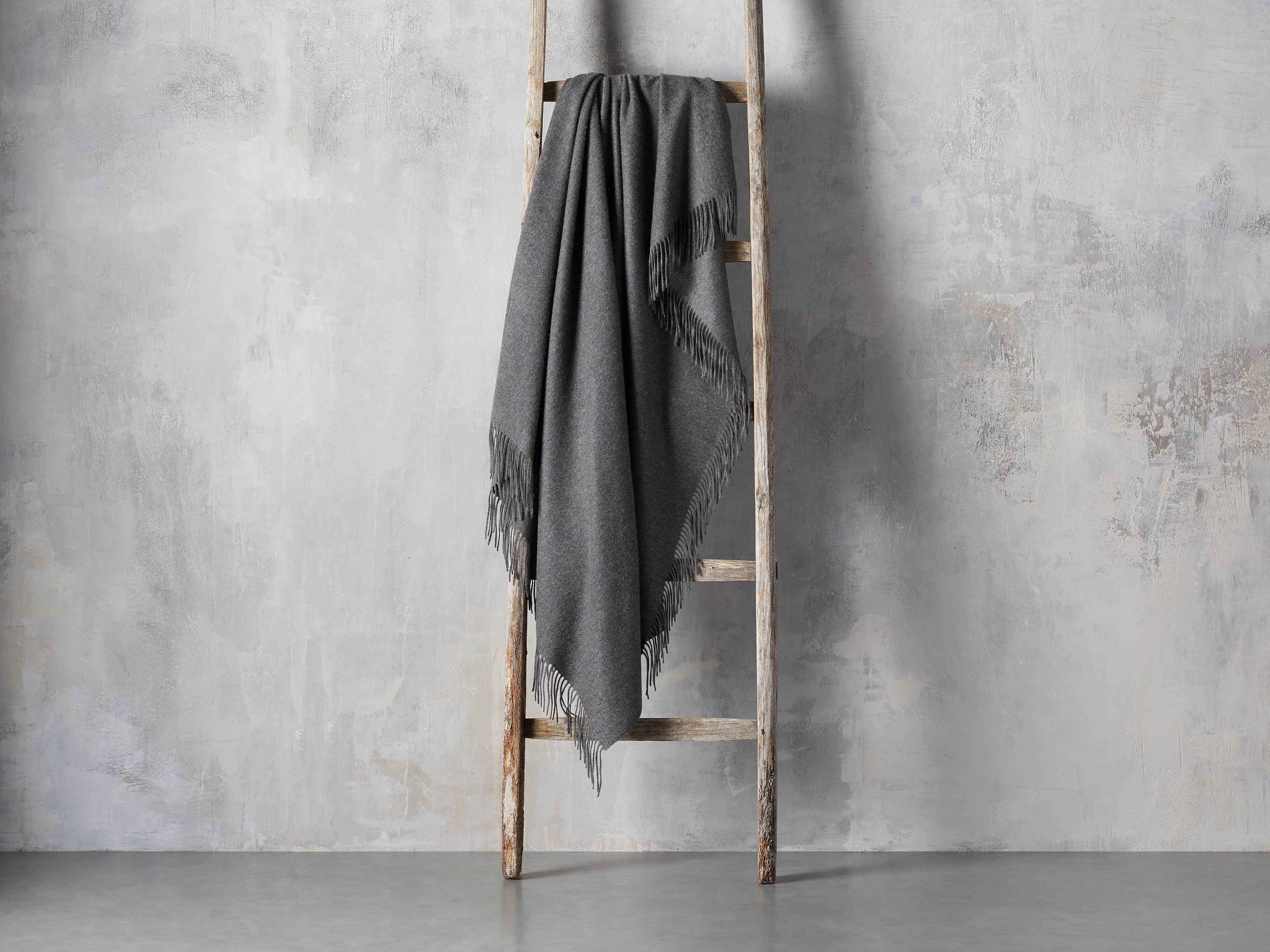 Cashmere Throw in Dark Grey, slide 2 of 3