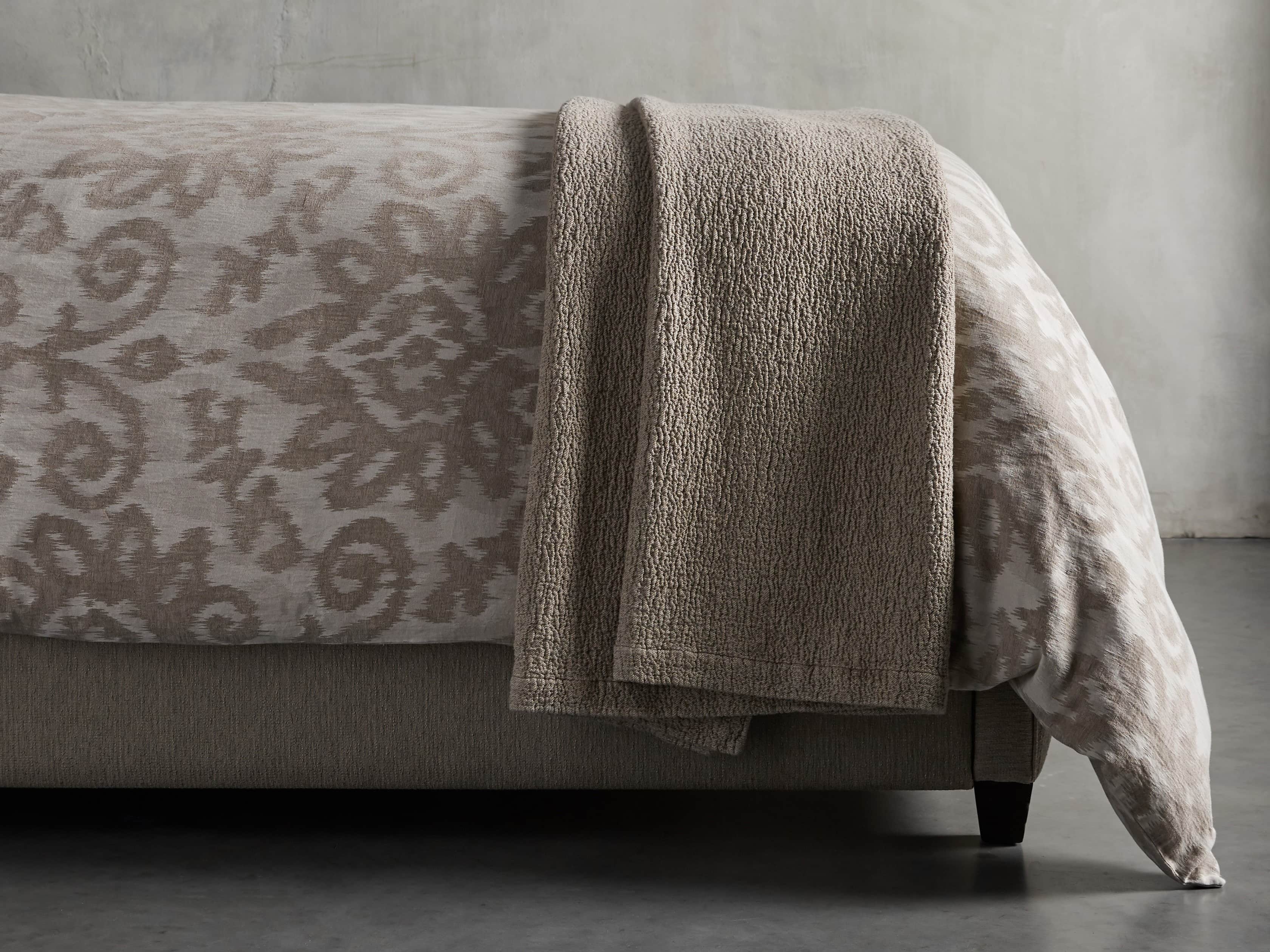 Caterina Queen Coverlet