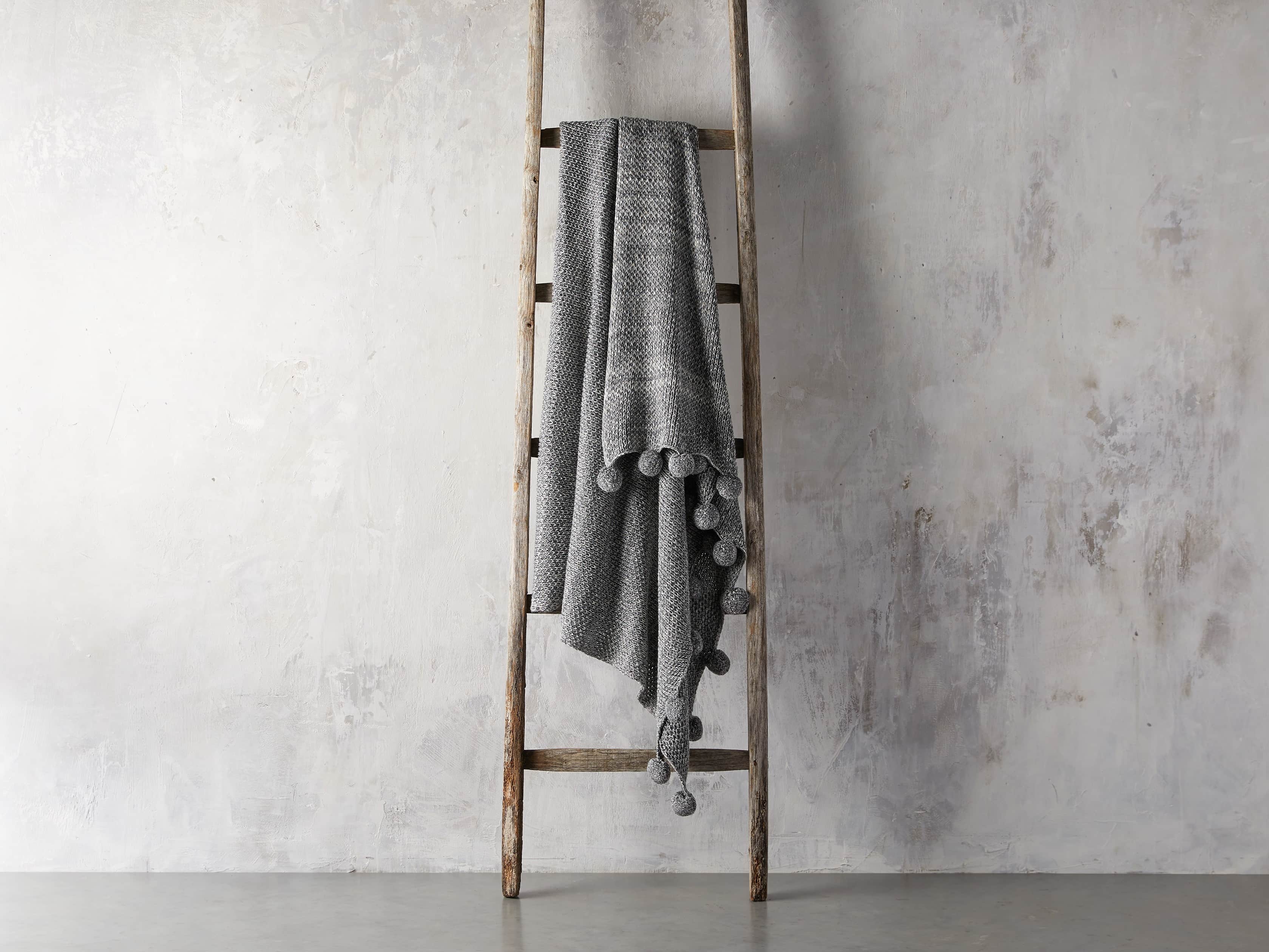 Chunky Knit Pom Pom Throw