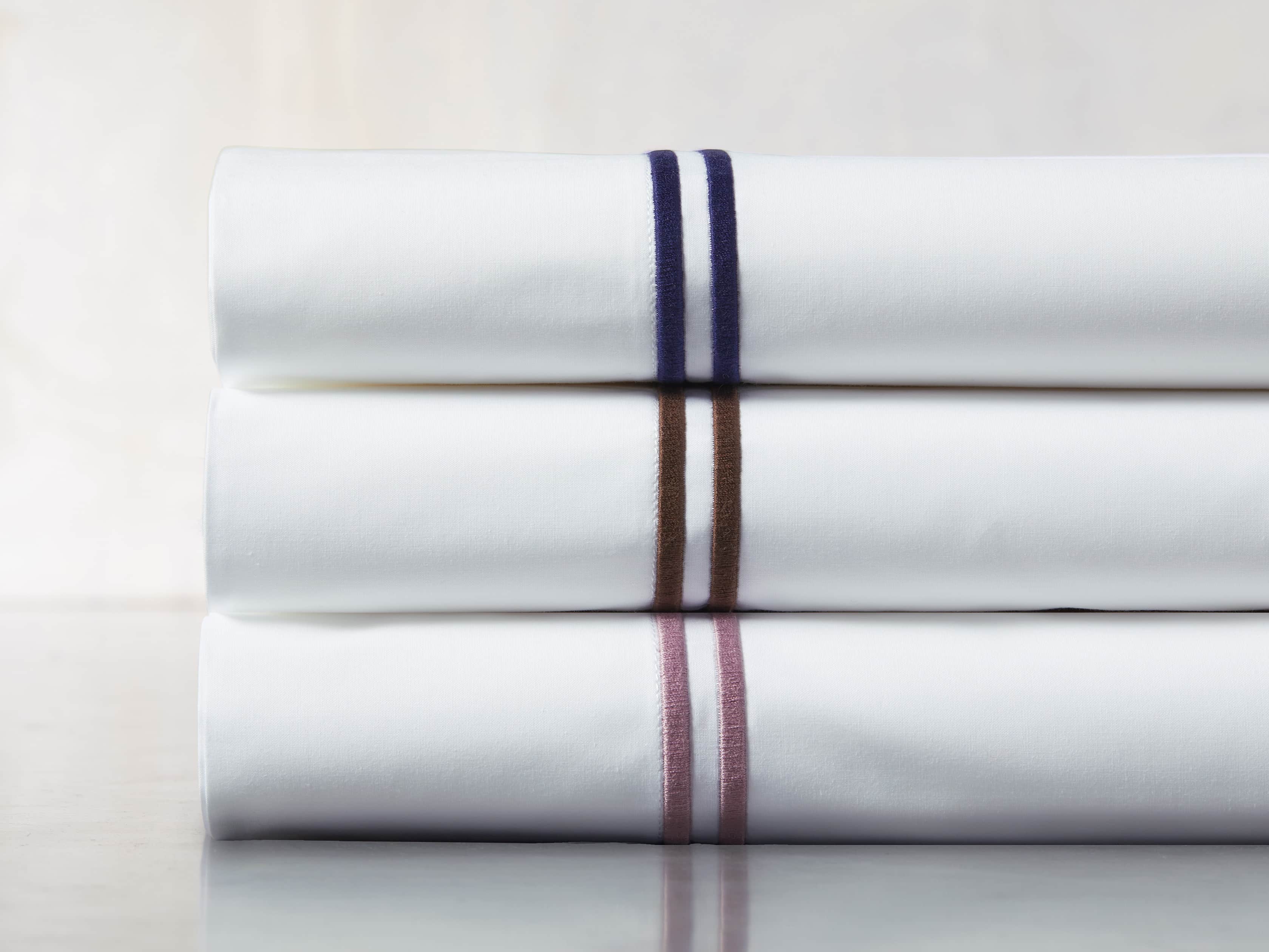 Italian Hotel Double-Stitch Queen Sheet Set in Navy, slide 3 of 3