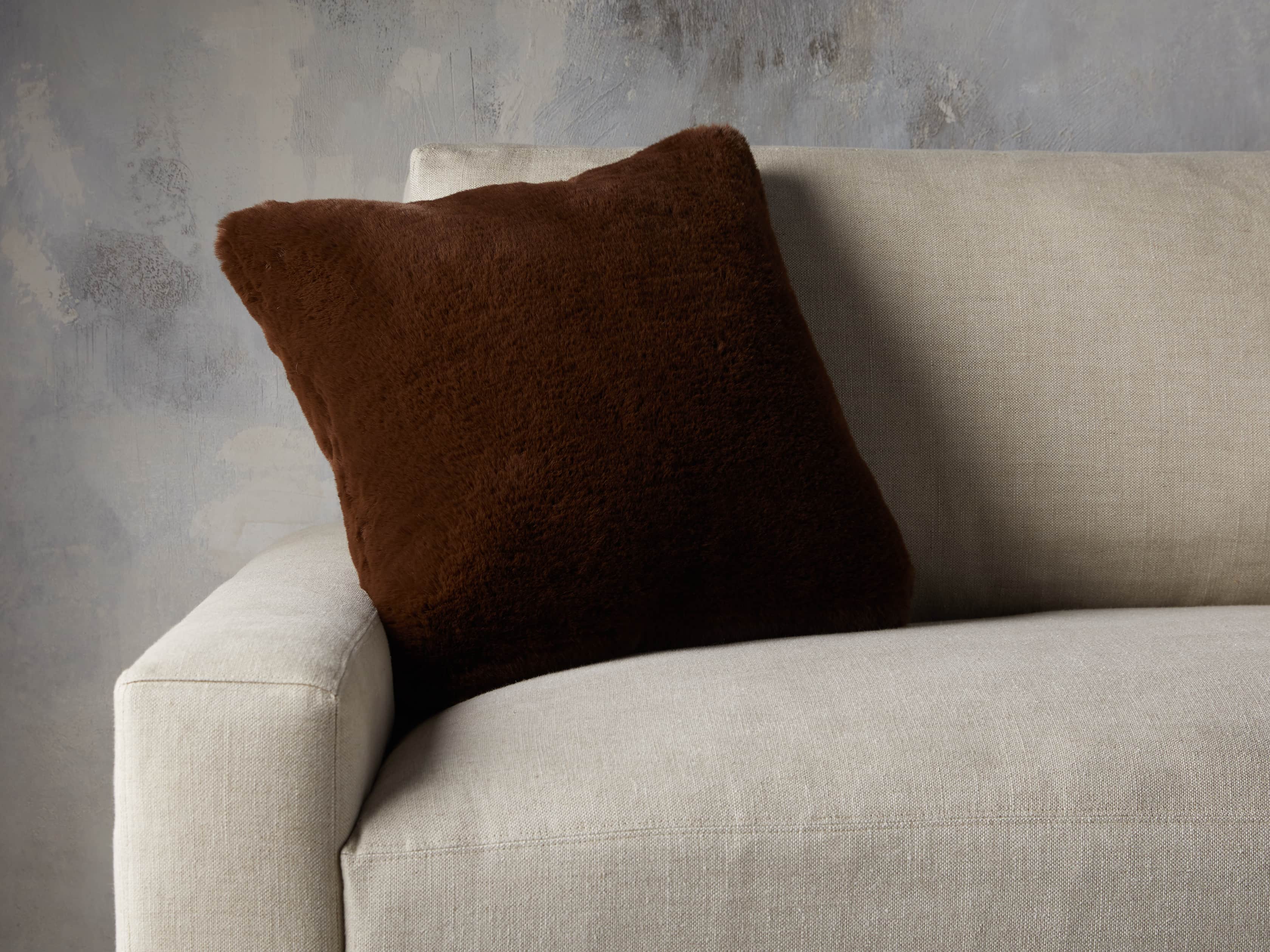 Lomi Pillow Cover – Arhaus