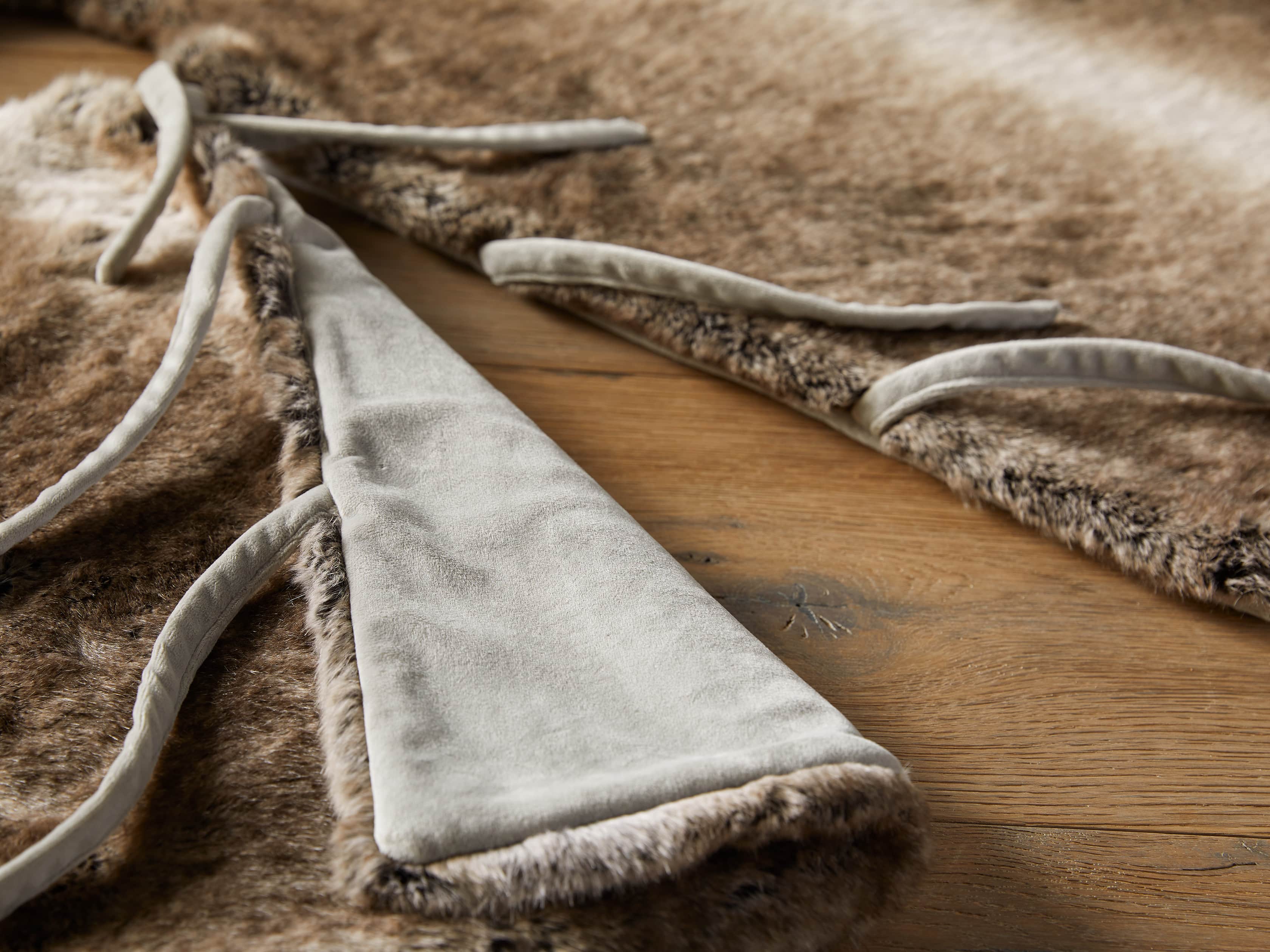 Grey Wolf Faux Fur Tree Skirt, slide 3 of 4