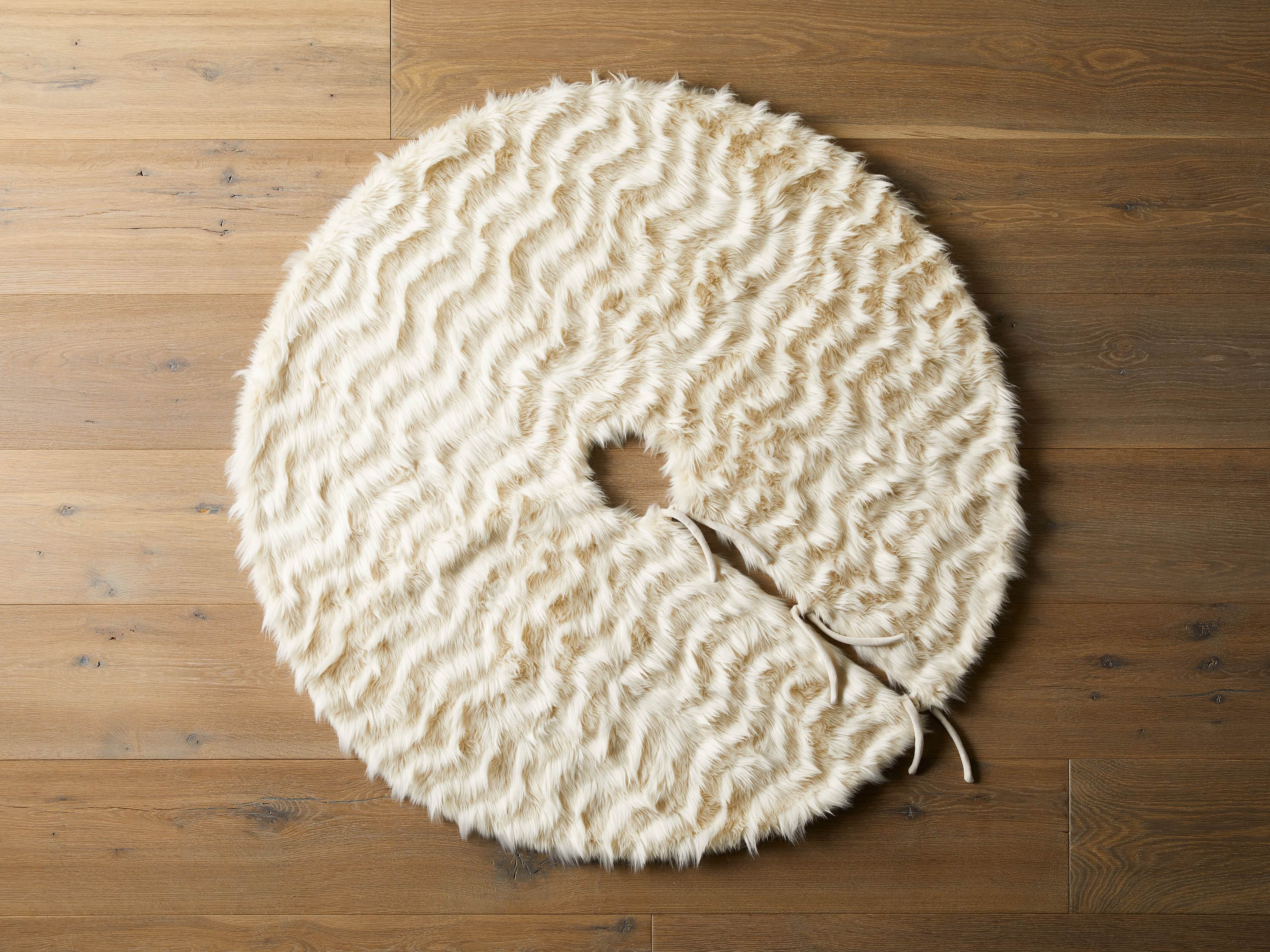 Faux Fur Tree Skirt in Chevron