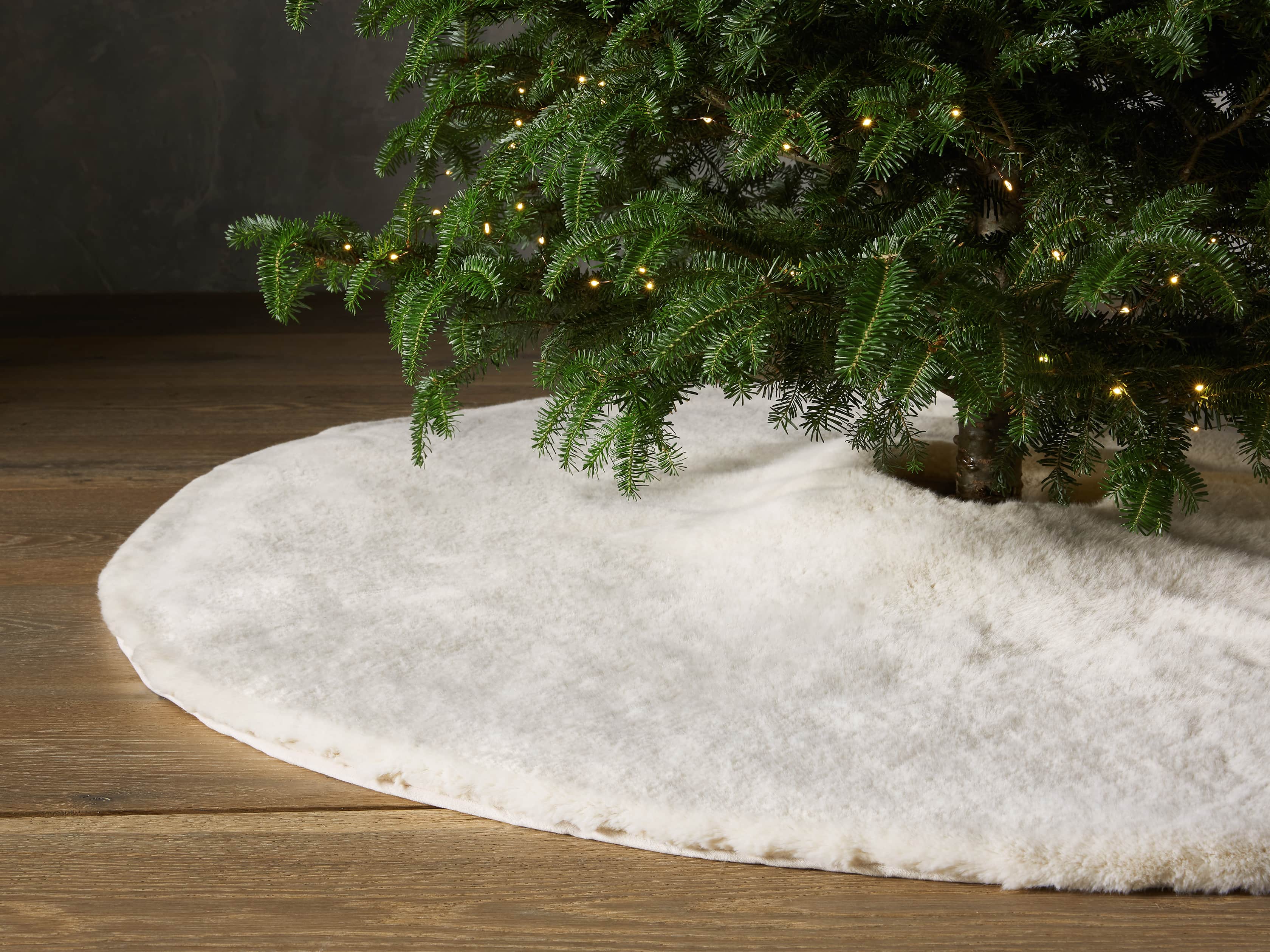 Ivory Faux Fur Tree Skirt
